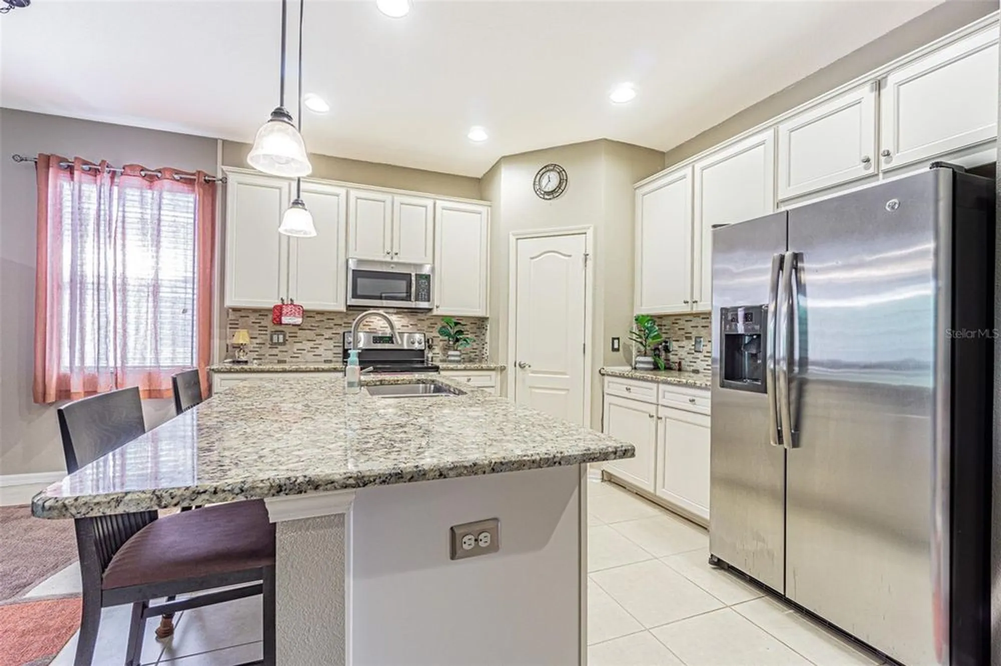 Property Slideshow image 7 of 31 | 29129 enniscrone dr, San Antonio, FL, 33576