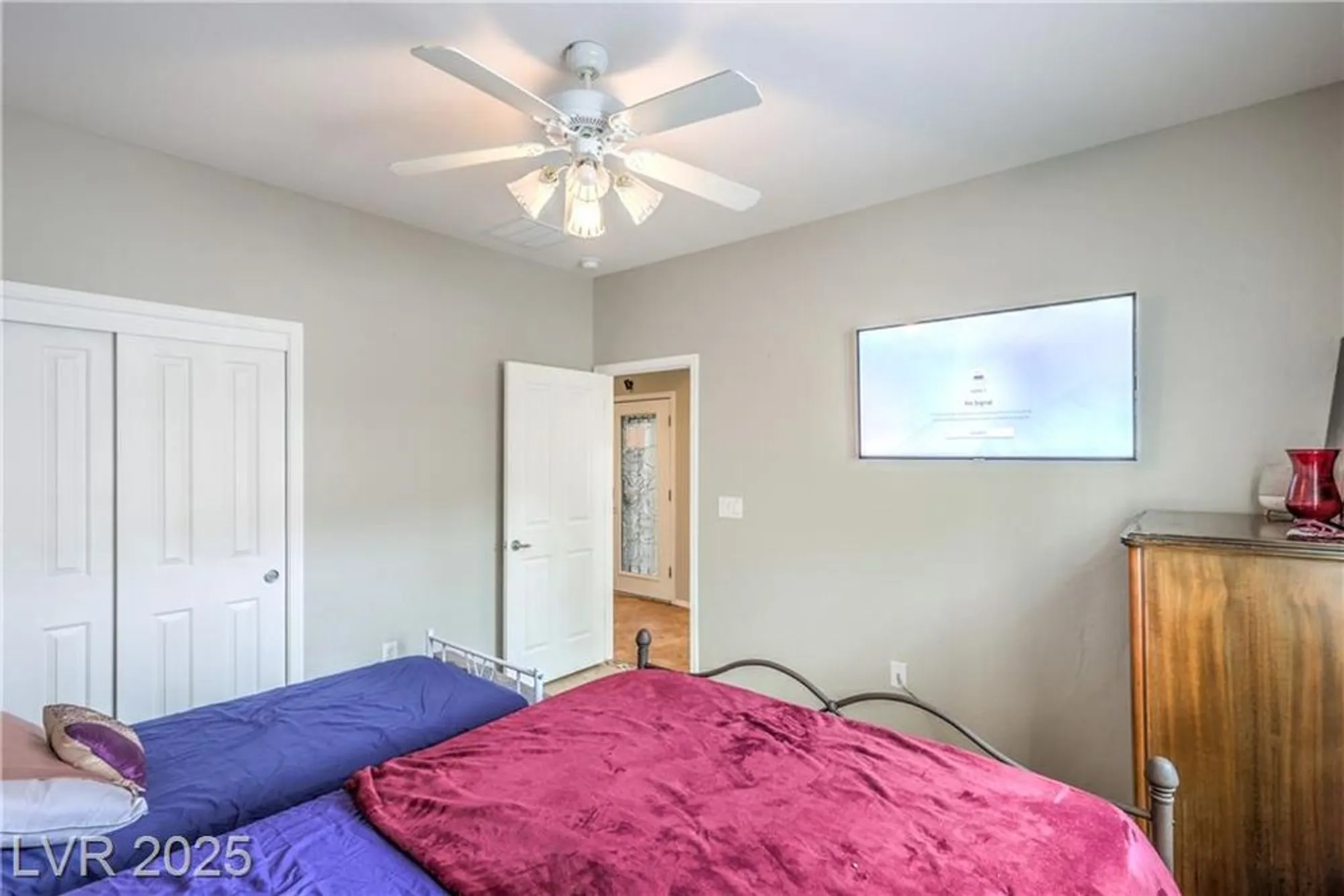 Property Slideshow image 31 of 37 | 2413 hamonah dr, Henderson, NV, 89044