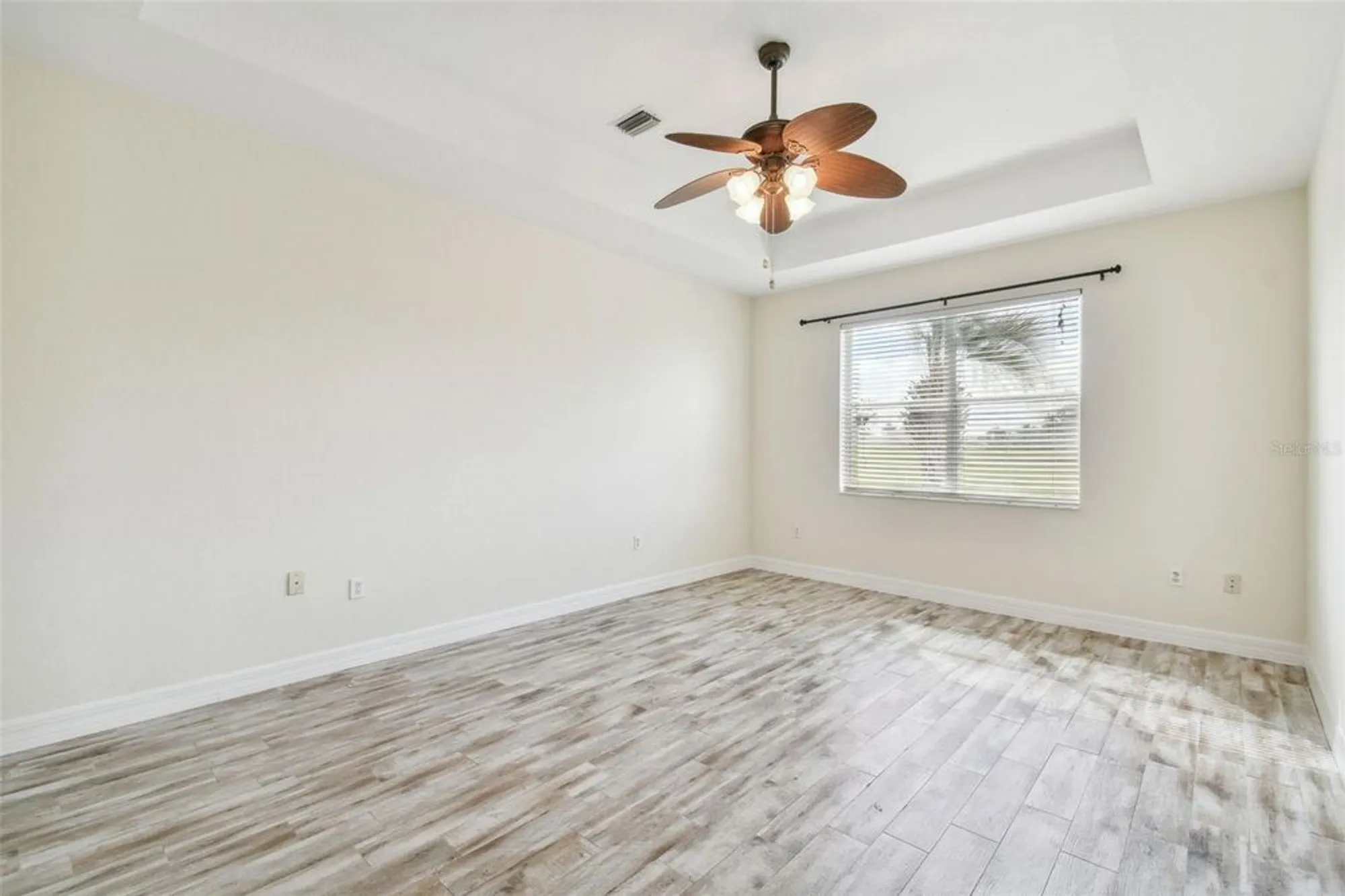 Property Slideshow image 28 of 97 | 13141 palmilla cir, Dade City, FL, 33525