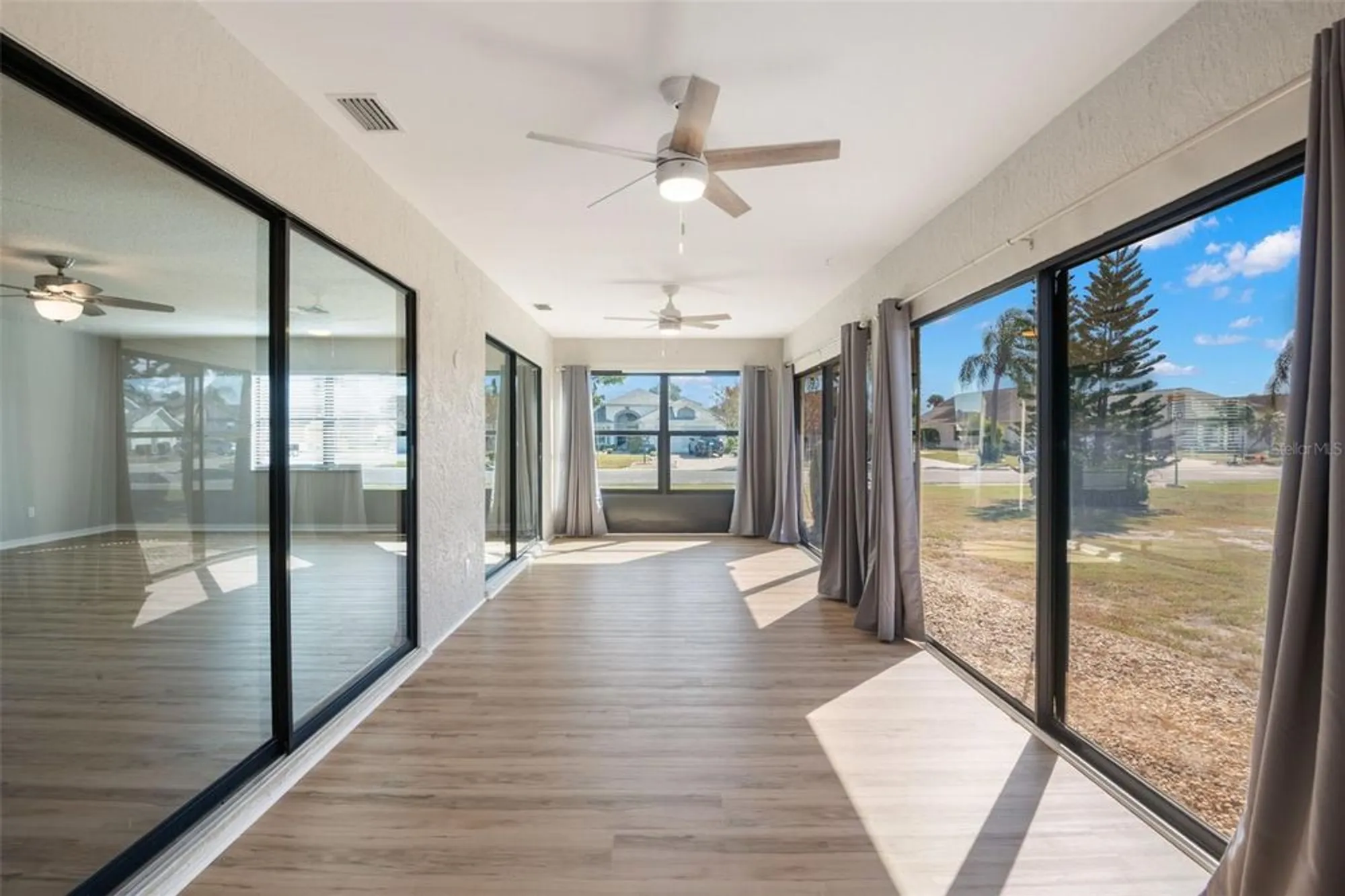 Property Slideshow image 28 of 51 | 302 linger ln, Sun City Center, FL, 33573