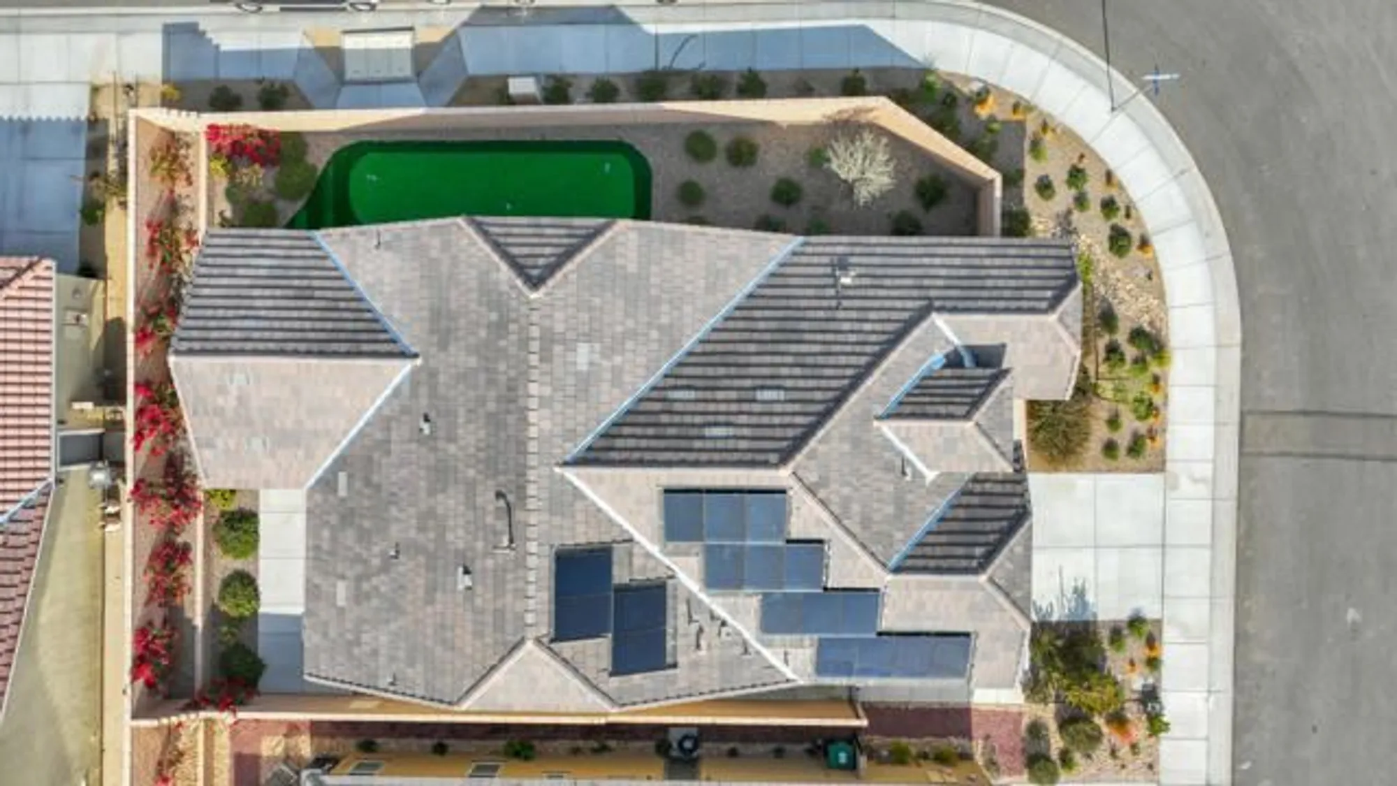 Property Slideshow image 38 of 47 | 42963 ascona ln, Indio, CA, 92203