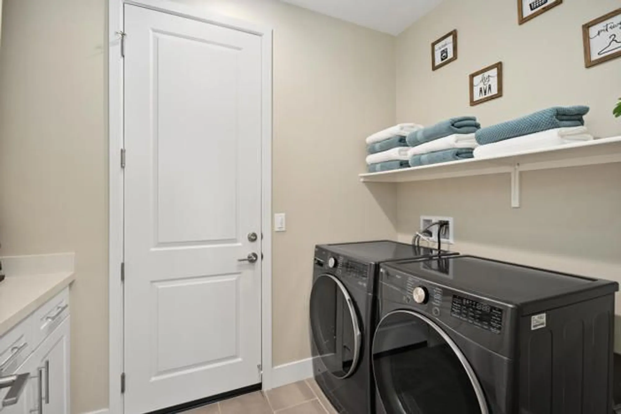 Property Slideshow image 28 of 42 | 82420 round valley dr, Indio, CA, 92201