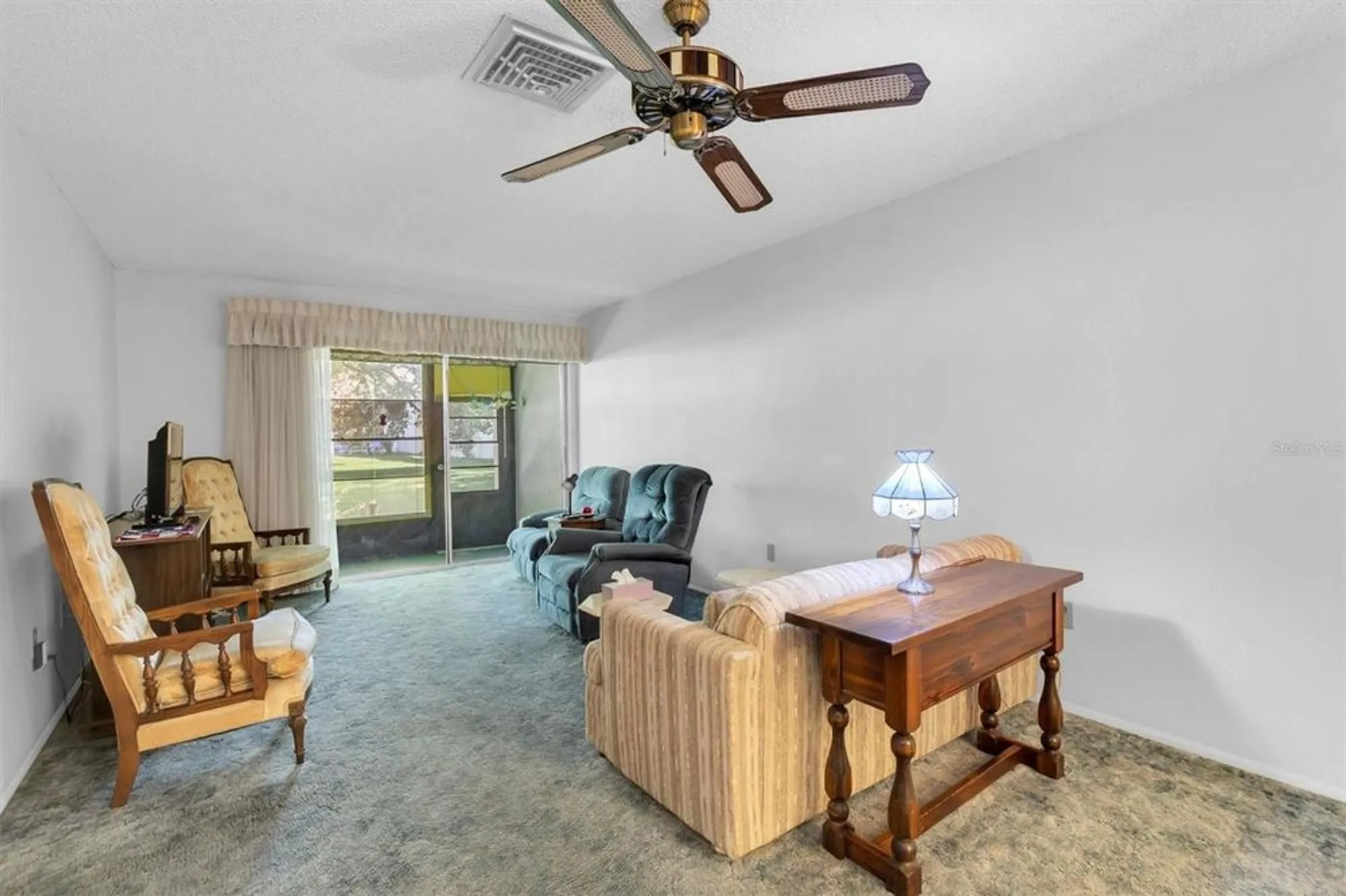 Property Slideshow image 5 of 59 | 11204 pembridge ct 4, Port Richey, FL, 34668