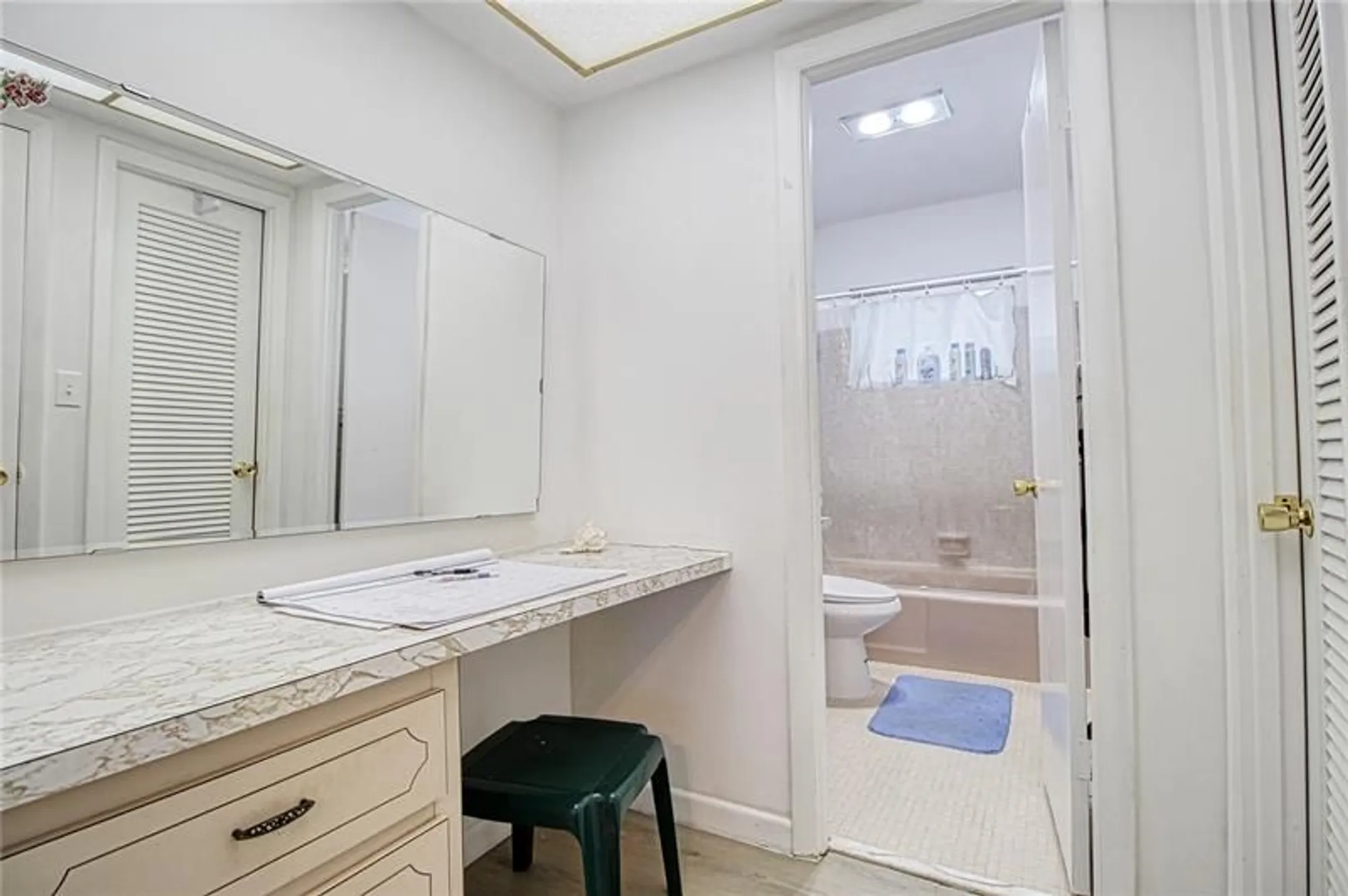 Property Slideshow image 11 of 49 | 2300 park ln 311, Hollywood, FL, 33021