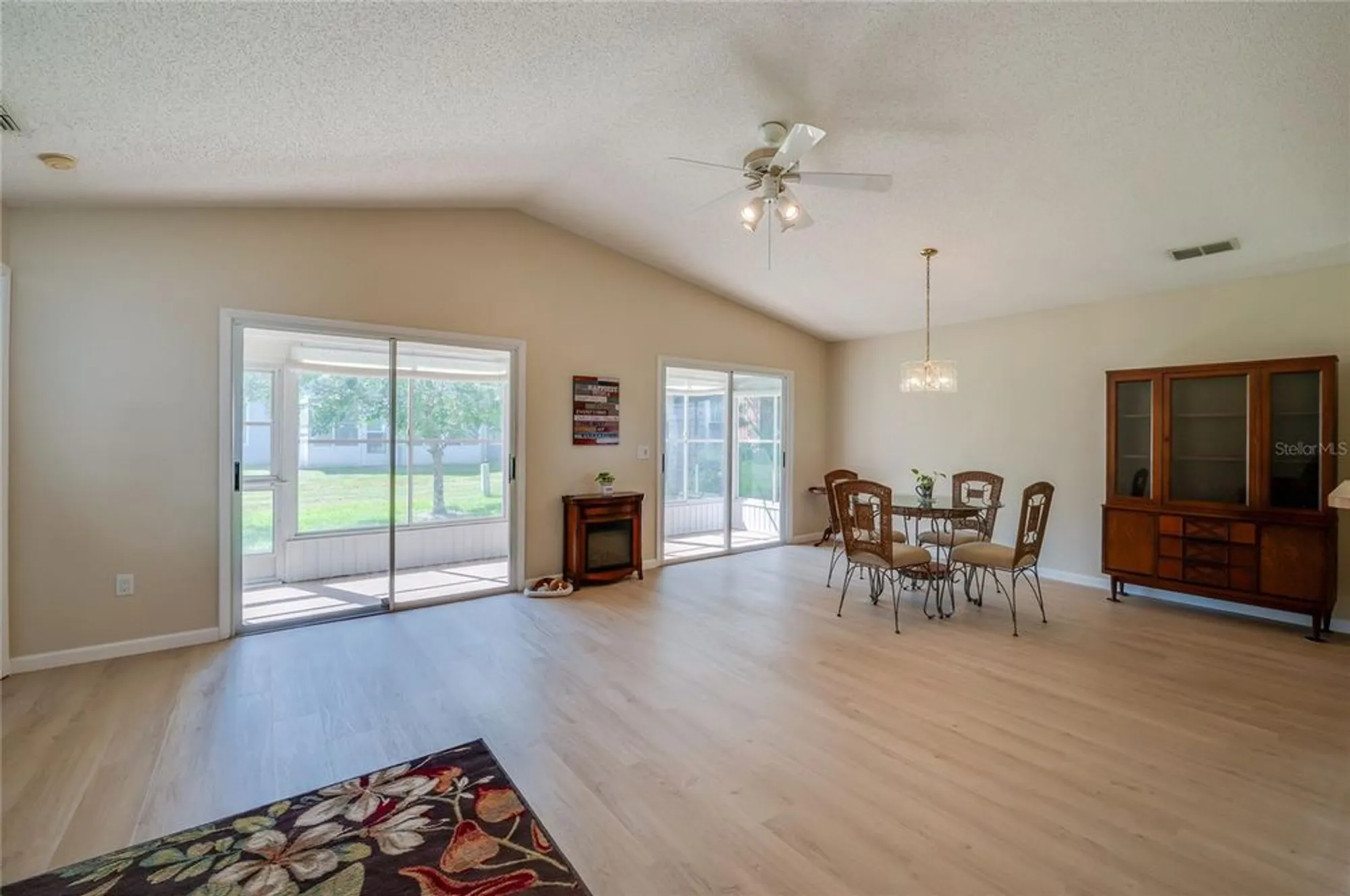 Property Slideshow image 14 of 46 | 128 crooked pine rd, Port Orange, FL, 32128