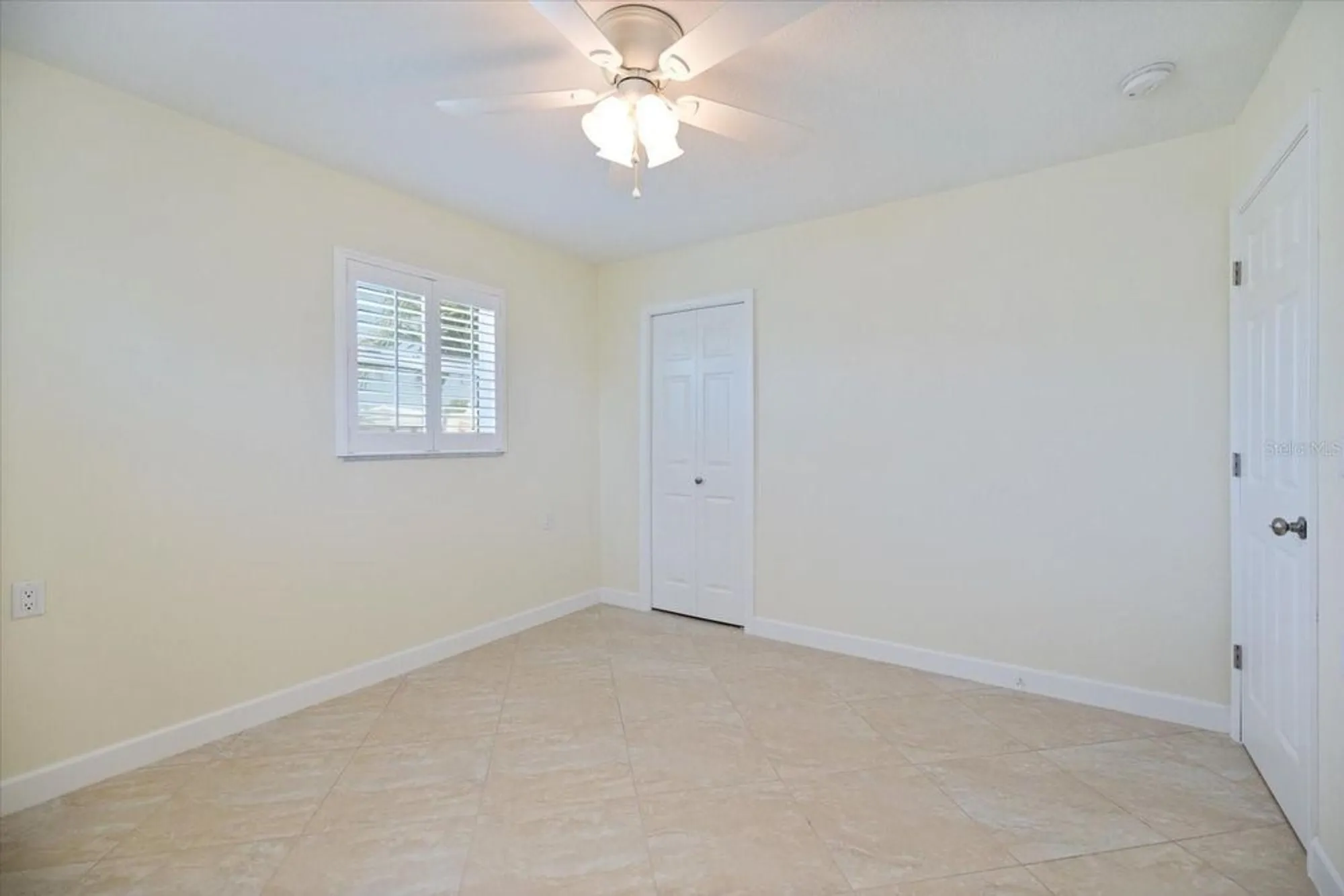 Property Slideshow image 24 of 47 | 107 clipper way # 107, Nokomis, FL, 34275