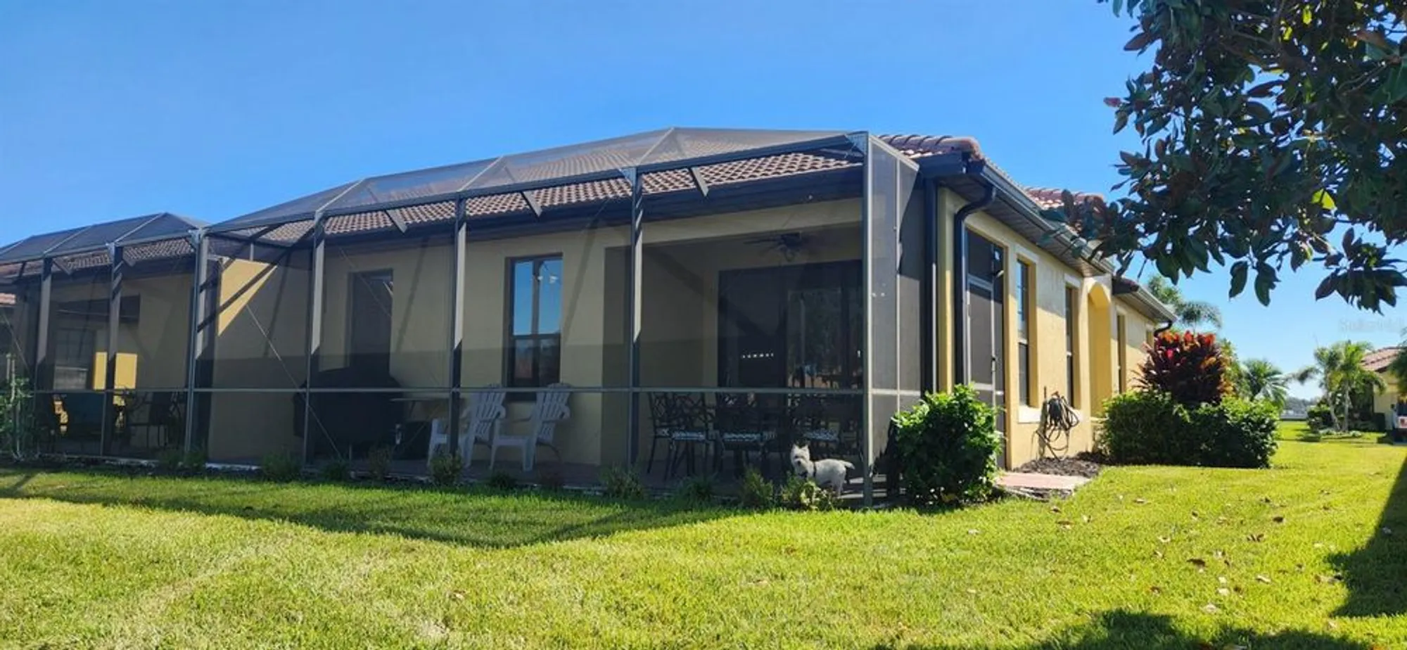 Property Slideshow image 9 of 32 | 239 mystic falls dr, Apollo Beach, FL, 33572