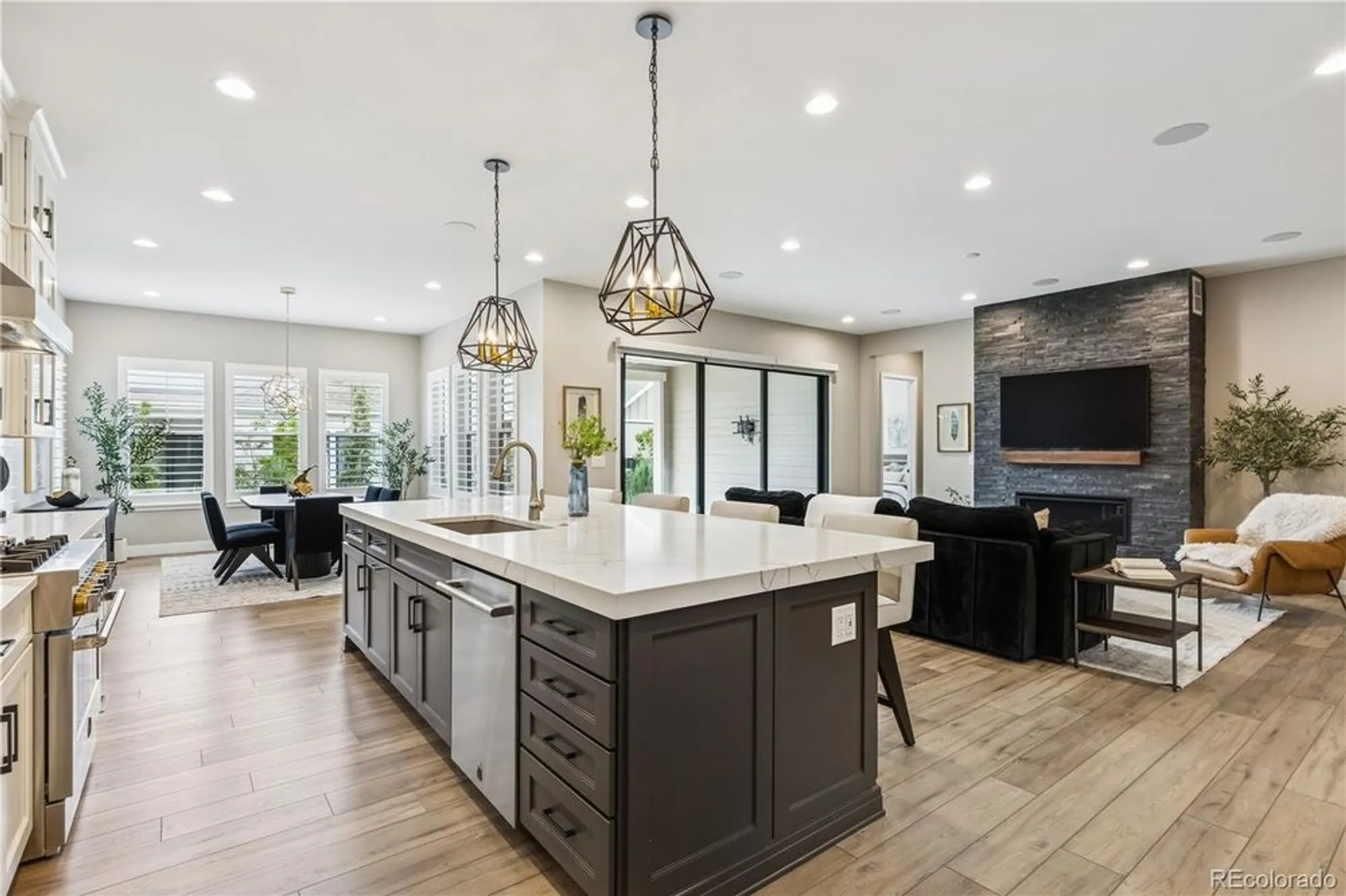 Property Slideshow image 1 of 50 | 11415 warm wind st, Littleton, CO, 80125