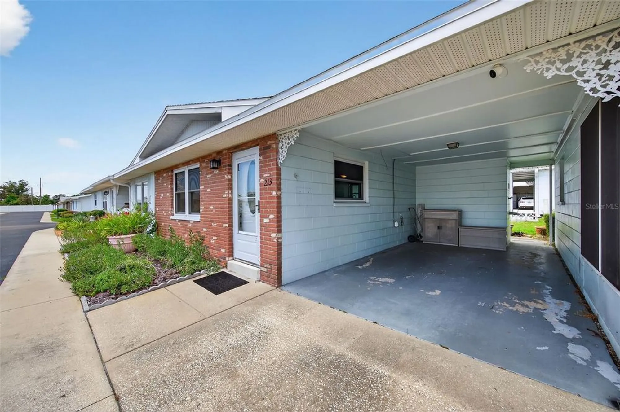 Property Slideshow image 3 of 44 | 12400 park blvd apt 213, Seminole, FL, 33772