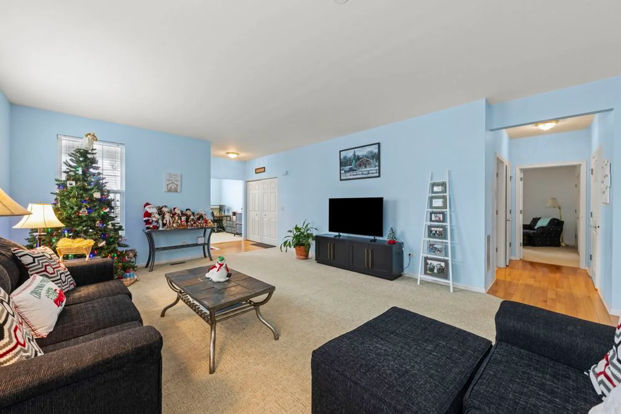 Property Slideshow image 6 of 58 | 16174 seneca lake cir, Crest Hill, IL, 60403