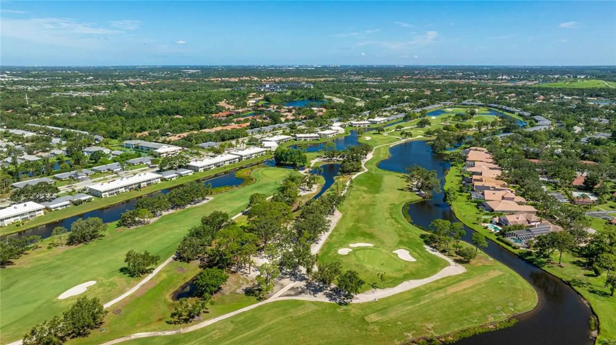 Property Slideshow image 4 of 23 | 7461 w country club dr 206, Sarasota, FL, 34243