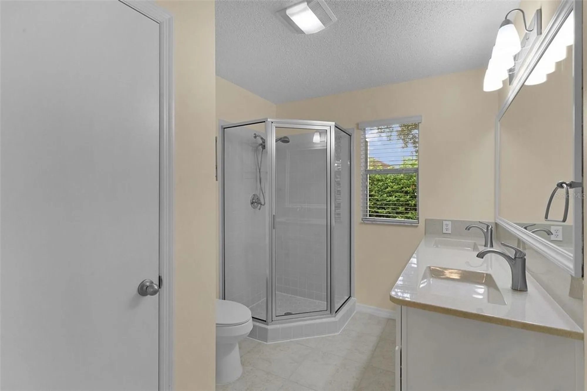 Property Slideshow image 27 of 55 | 1003 del mar dr, Lady Lake, FL, 32159