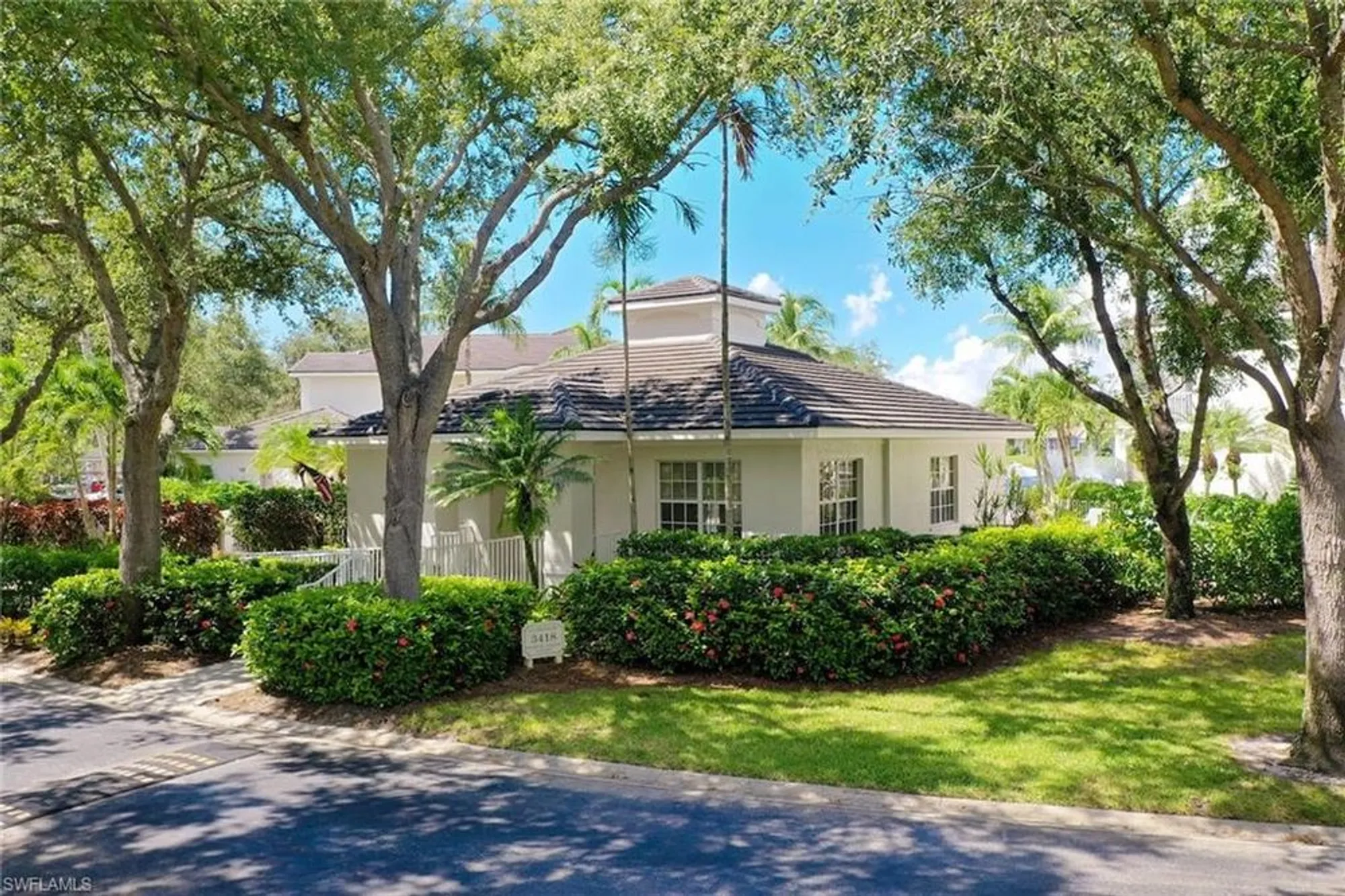 Property Slideshow image 37 of 48 | 3471 pointe creek ct 204, Bonita Springs, FL, 34134