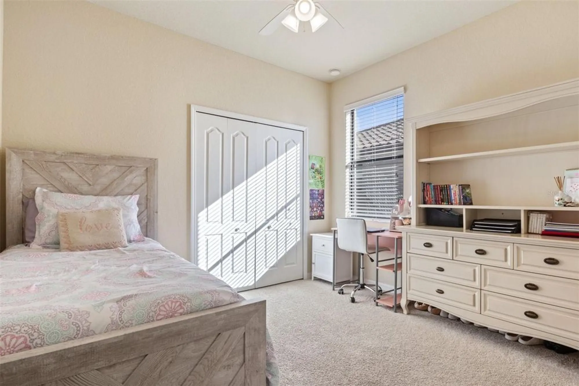 Property Slideshow image 16 of 92 | 6870 willowshire way, Bradenton, FL, 34212