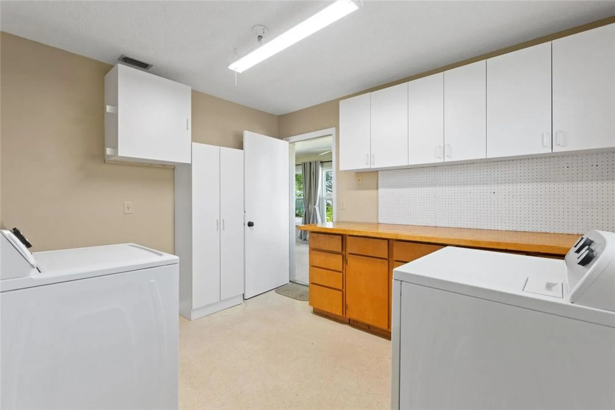 Property Slideshow image 19 of 49 | 679 fort duquesna dr, Sun City Center, FL, 33573