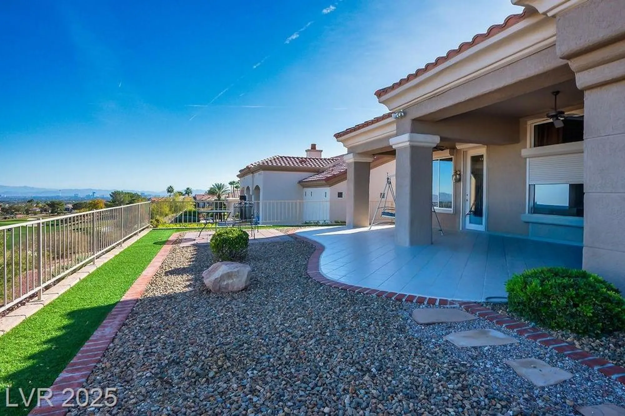 Property Slideshow image 41 of 99 | 10712 button willow dr, Las Vegas, NV, 89134