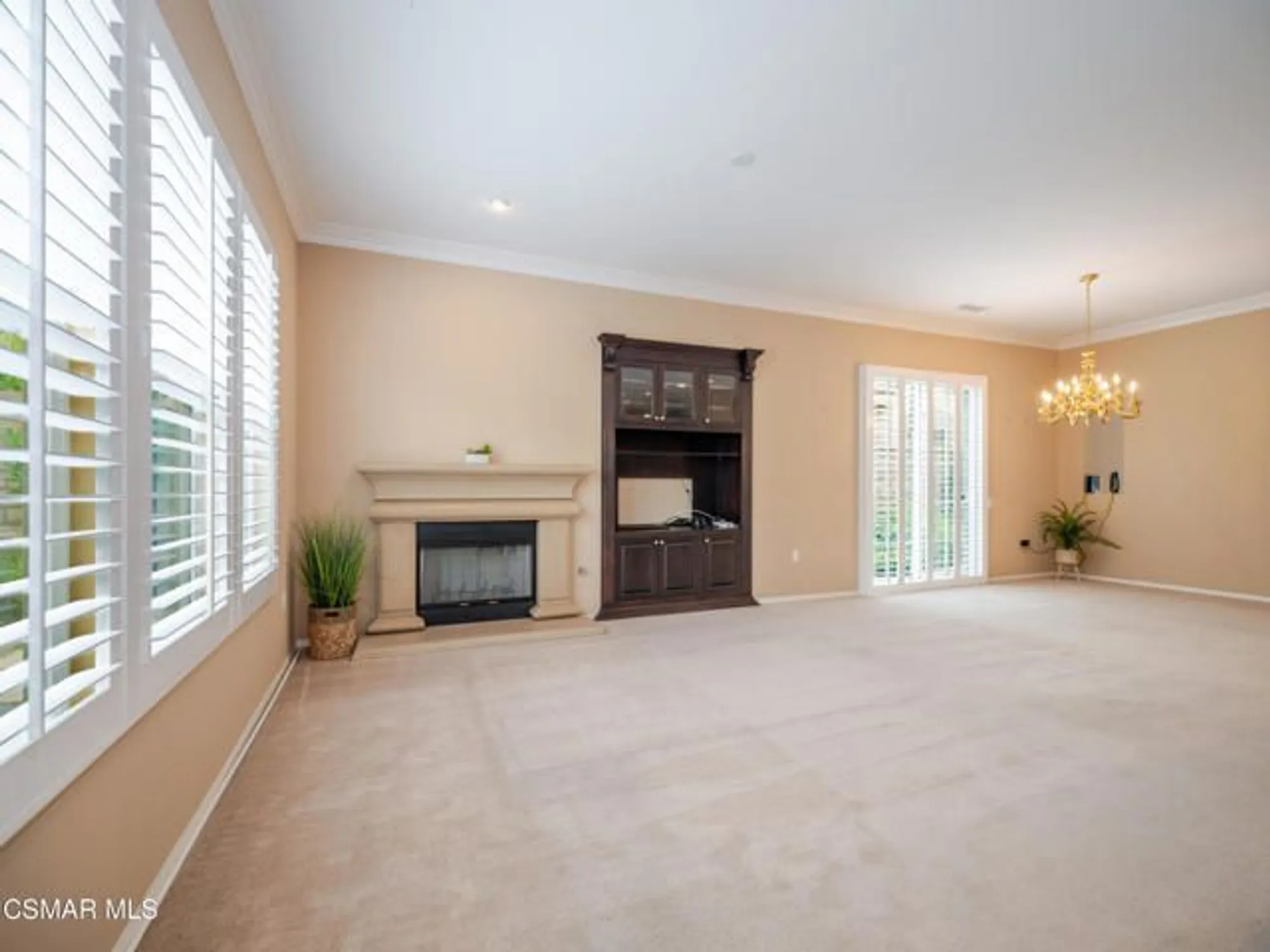 Property Slideshow image 15 of 51 | 23752 noble fir ct, Valencia, CA, 91354