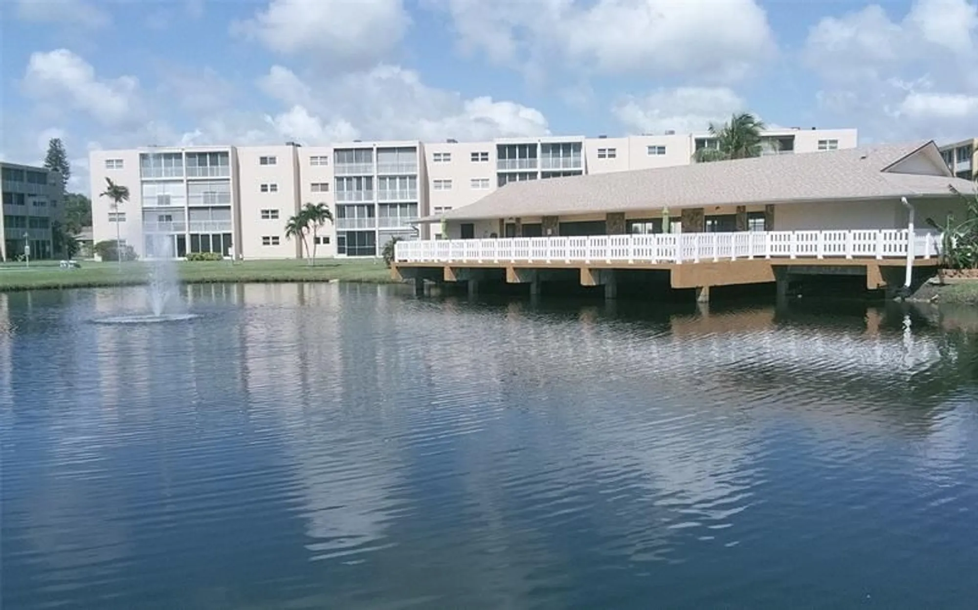 Property Slideshow image 44 of 62 | 206 se 10th st 406, Dania Beach, FL, 33004