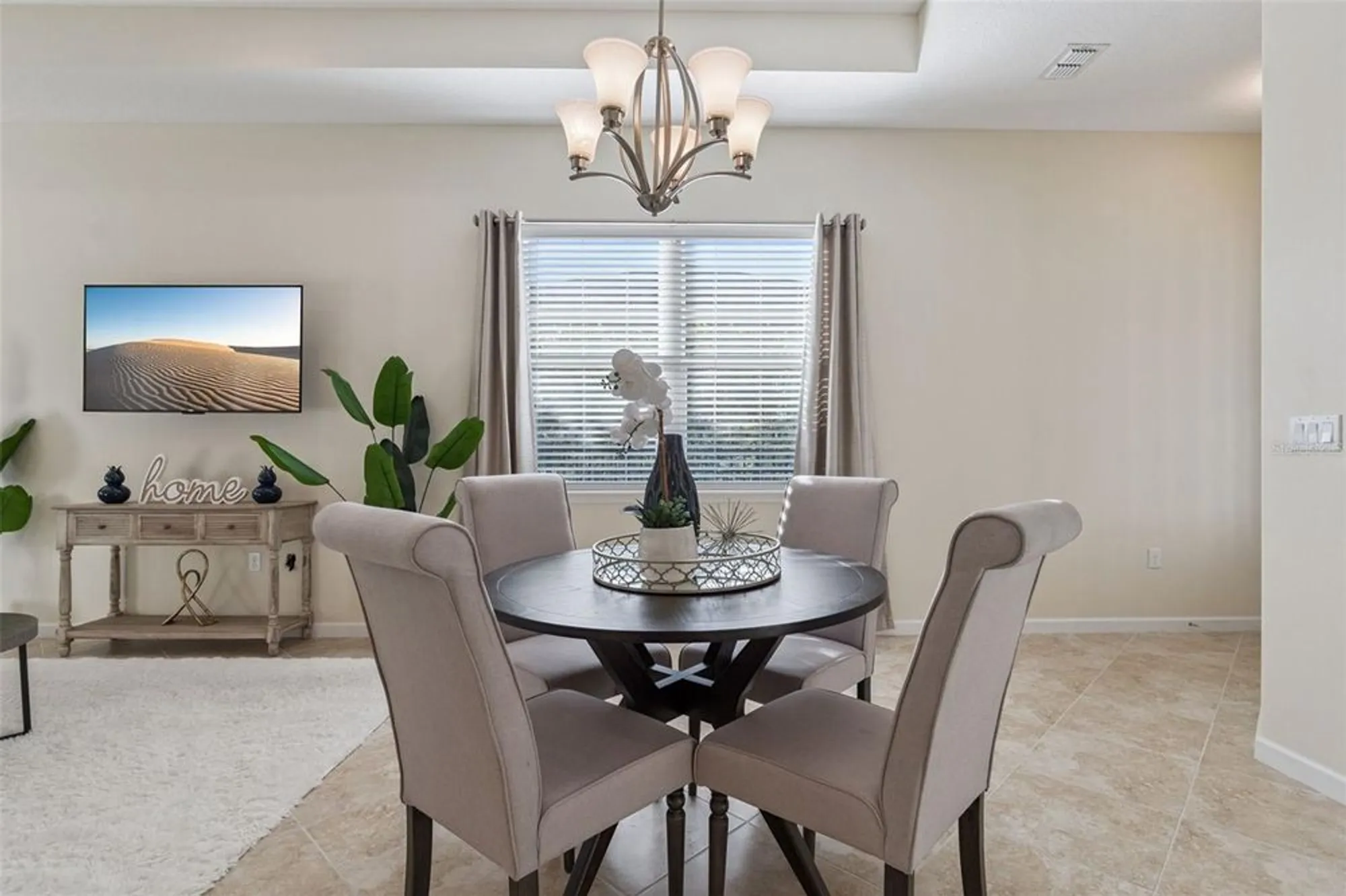 Property Slideshow image 5 of 47 | 404 tisbury ct, Deland, FL, 32724