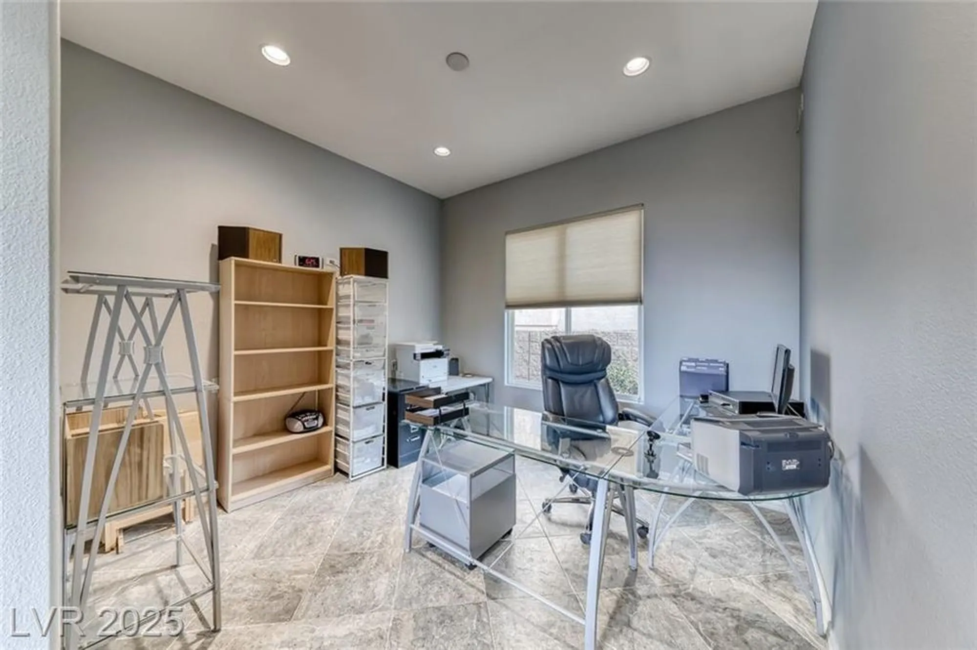 Property Slideshow image 30 of 67 | 2142 sandstone cliffs dr, Henderson, NV, 89044