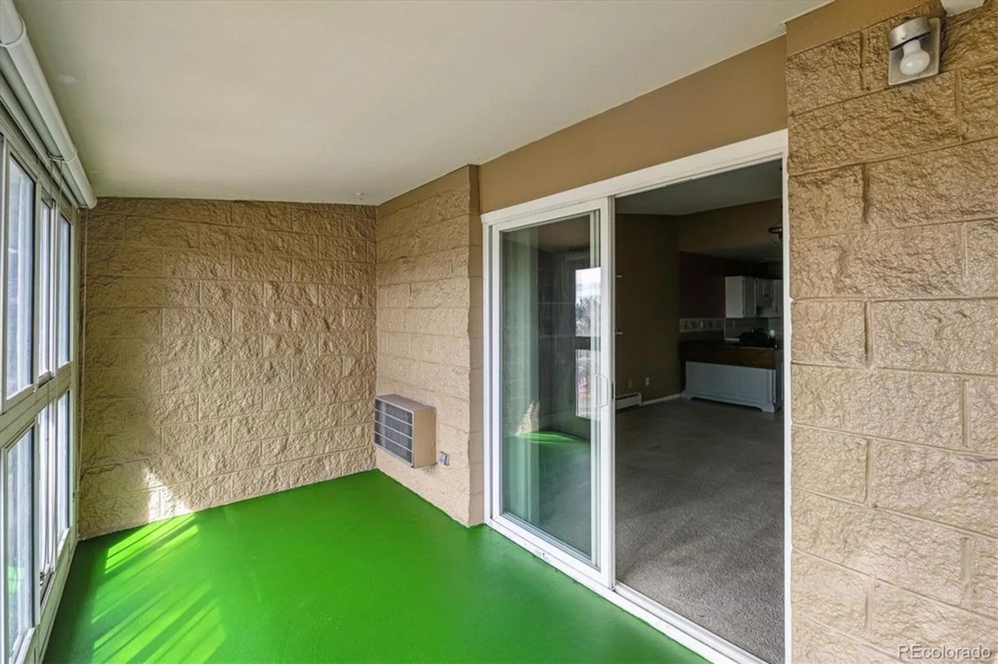 Property Slideshow image 28 of 34 | 3022 s wheeling way 407, Aurora, CO, 80014