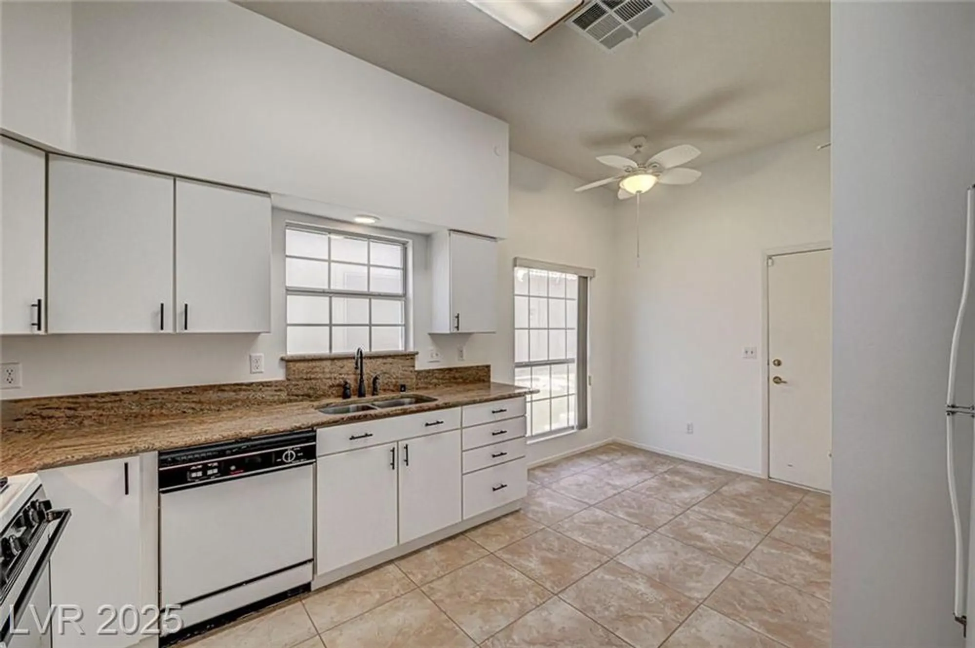 Property Slideshow image 15 of 53 | 4821 cedar lawn way, Las Vegas, NV, 89130