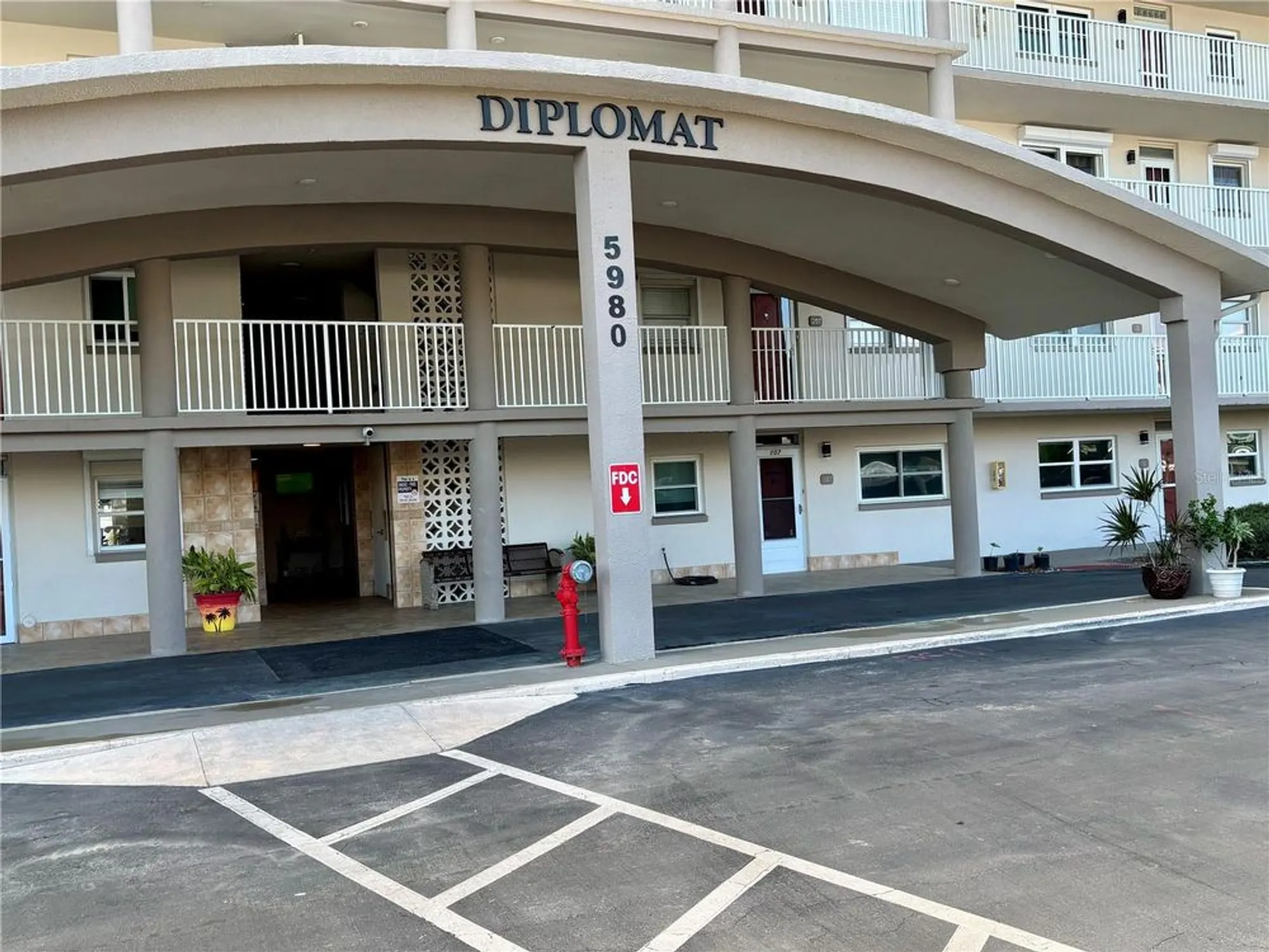 Property Slideshow image 1 of 24 | 5980 shore blvd 510, Gulfport, FL, 33707