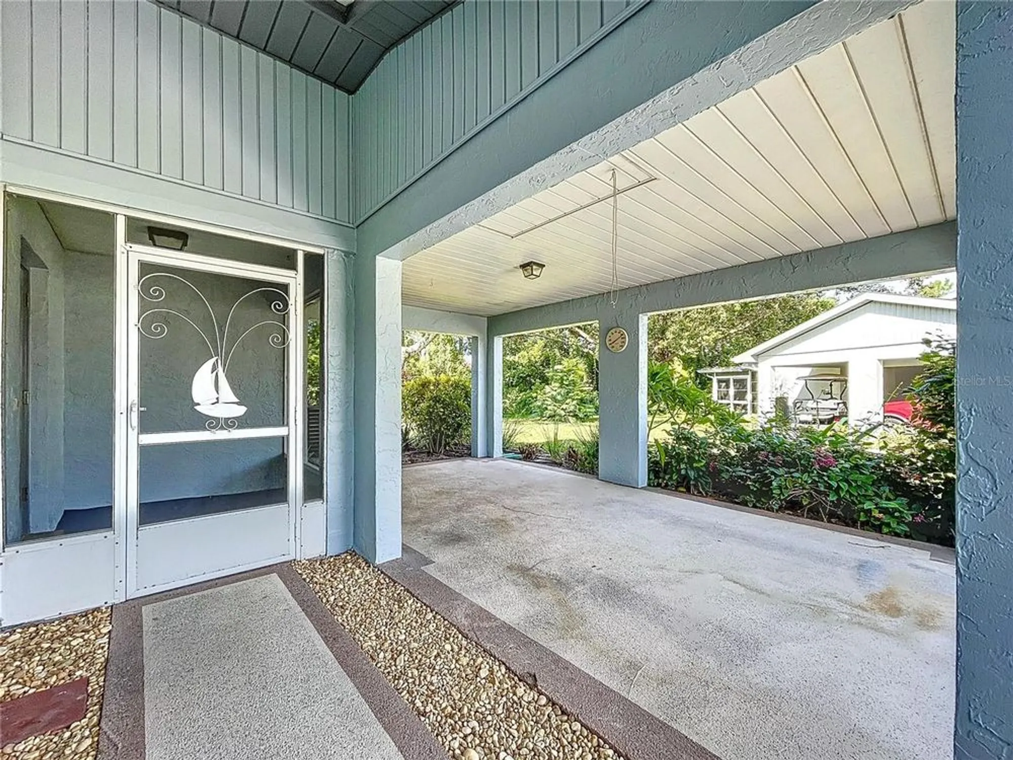 Property Slideshow image 39 of 67 | 505 foxglove cir b, Sun City Center, FL, 33573