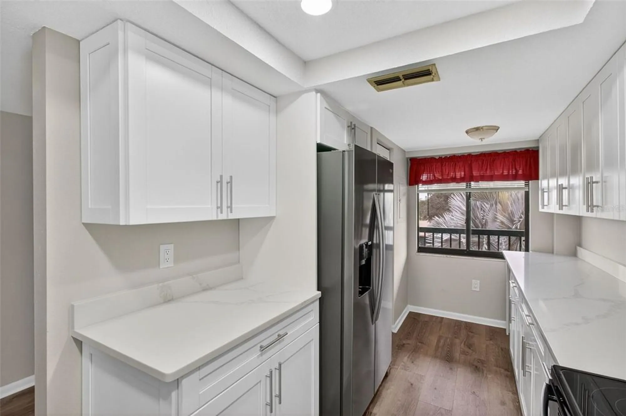 Property Slideshow image 9 of 37 | 1933 golfview dr # 1933, Tarpon Springs, FL, 34689