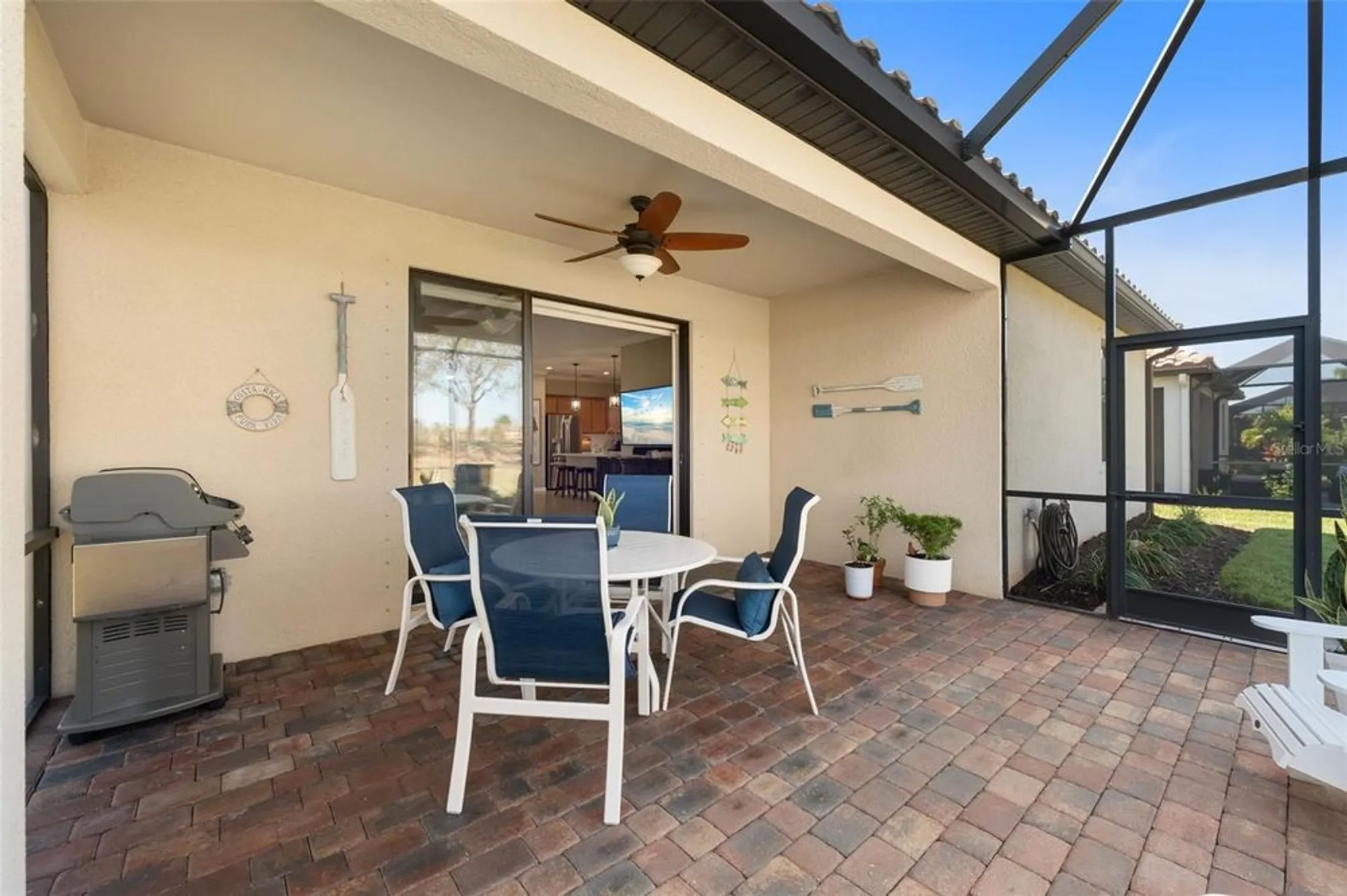 Property Slideshow image 34 of 54 | 7027 quiet creek dr, Bradenton, FL, 34212