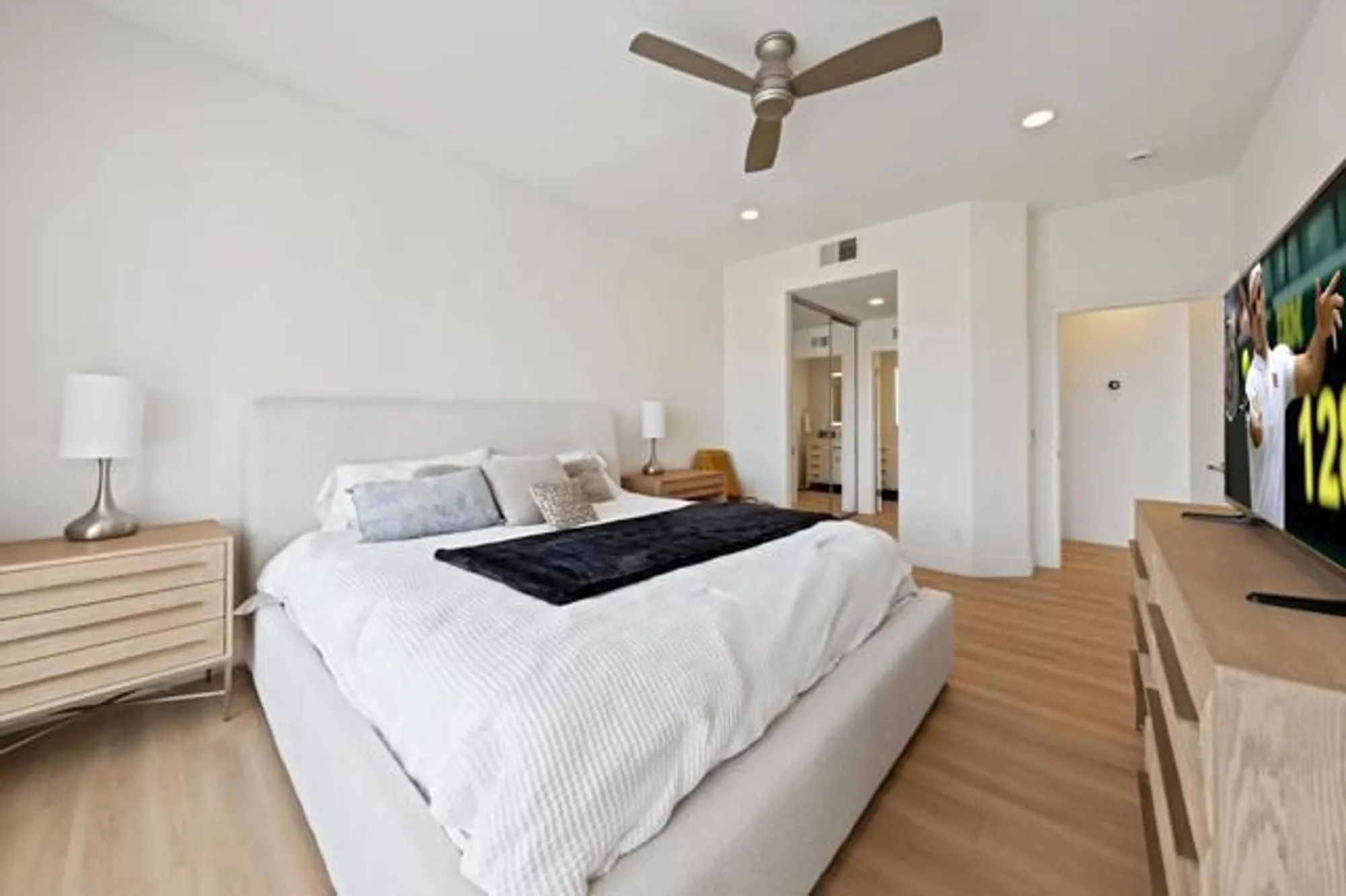 Property Slideshow image 26 of 31 | 80679 oak tree, La Quinta, CA, 92253