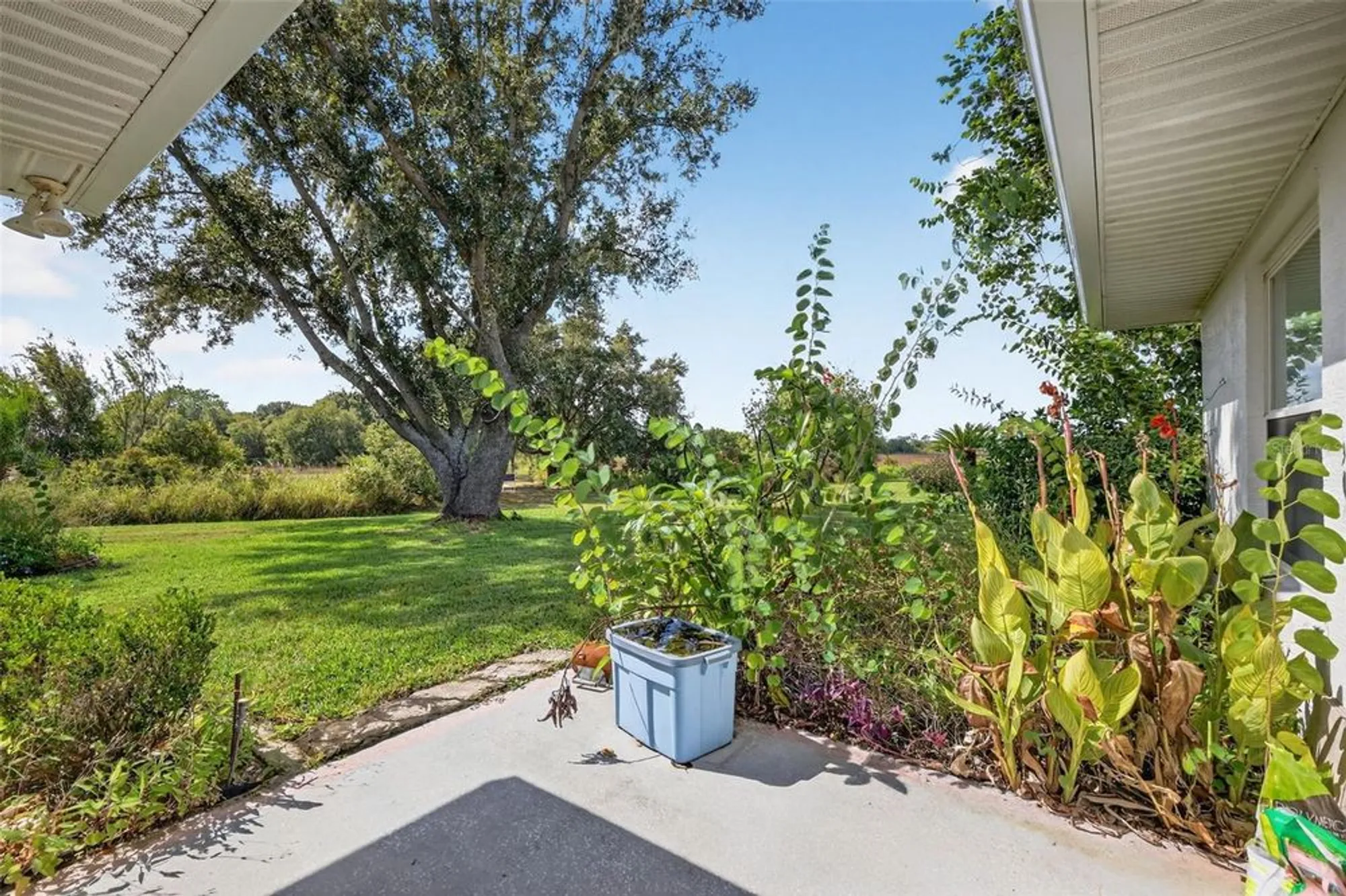 Property Slideshow image 37 of 69 | 21902 king henry ave, Leesburg, FL, 34748