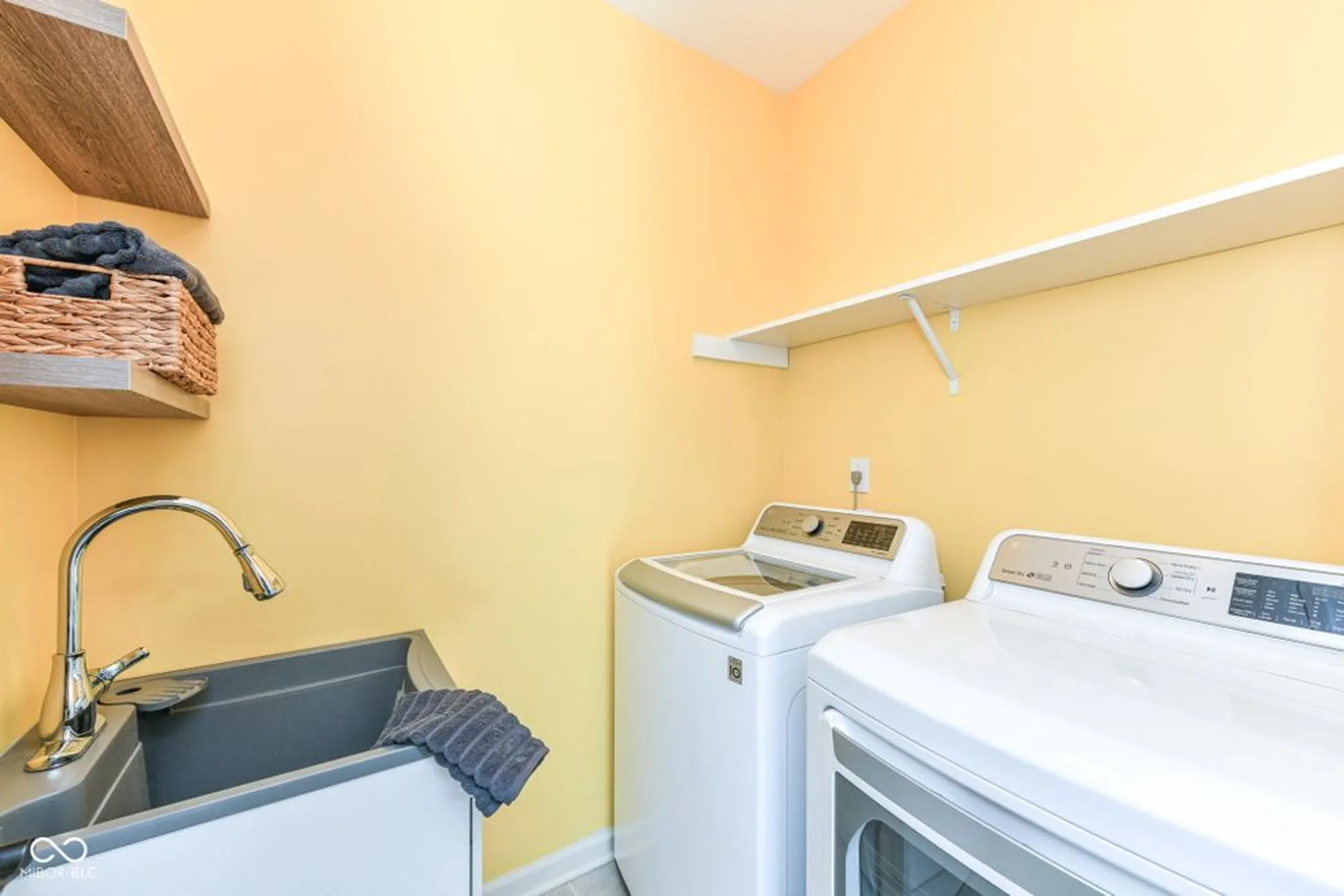 Property Slideshow image 33 of 49 | 13442 mosaic st, Fishers, IN, 46037