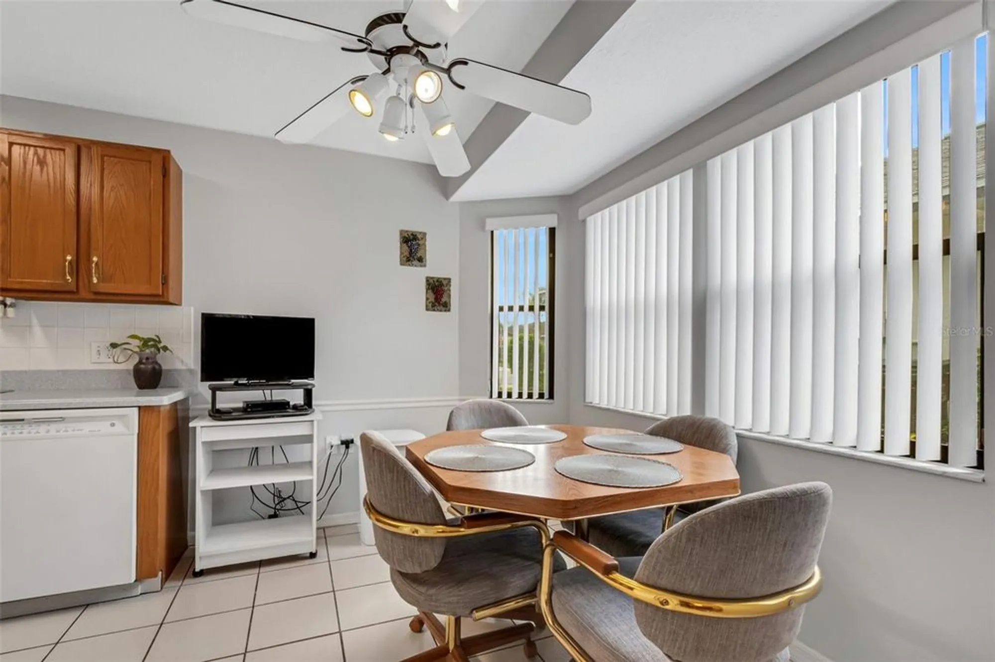 Property Slideshow image 12 of 57 | 6256 sandpipers dr, Lakeland, FL, 33809