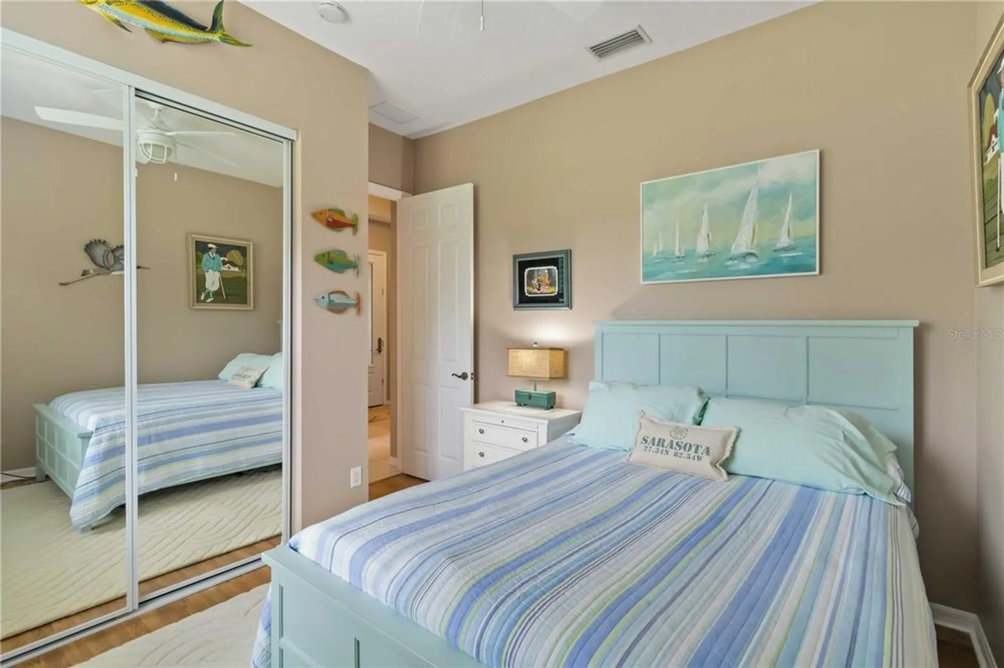 Property Slideshow image 13 of 29 | 6531 43rd ct, Sarasota, FL, 34243