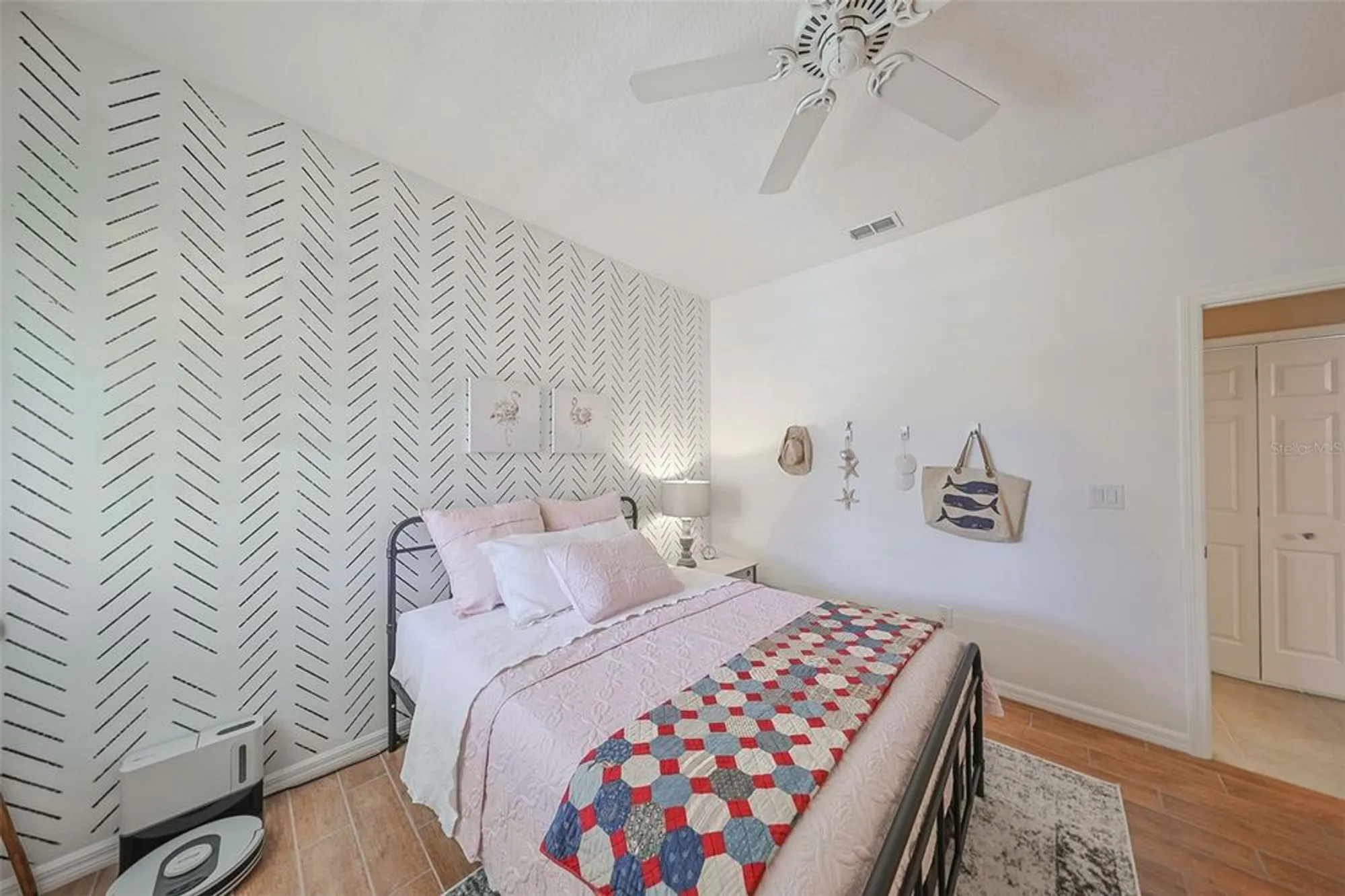 Property Slideshow image 30 of 70 | 329 bluewater falls ct, Apollo Beach, FL, 33572