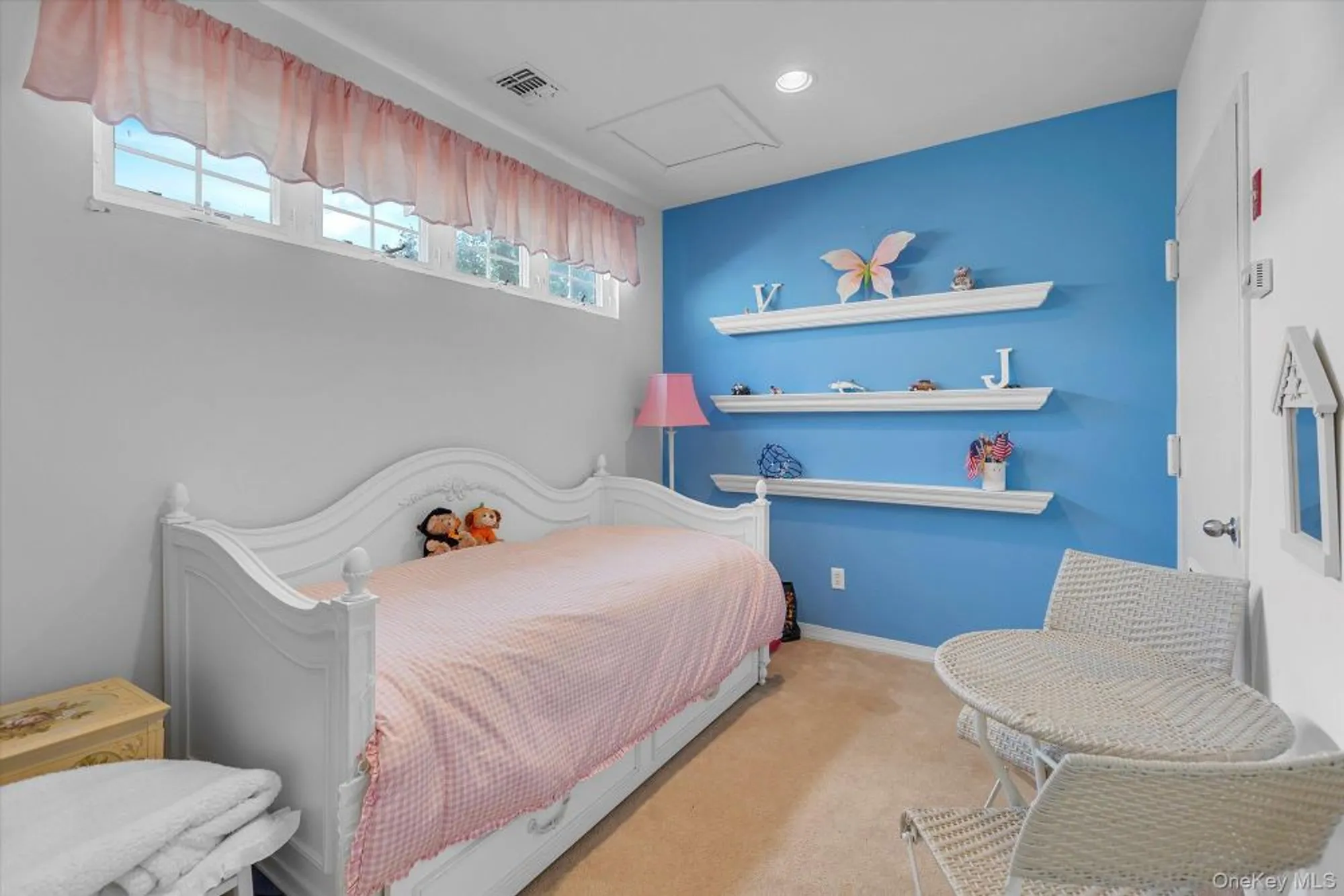 Property Slideshow image 15 of 23 | 4006 saint andrews ave, Riverhead, NY, 11901