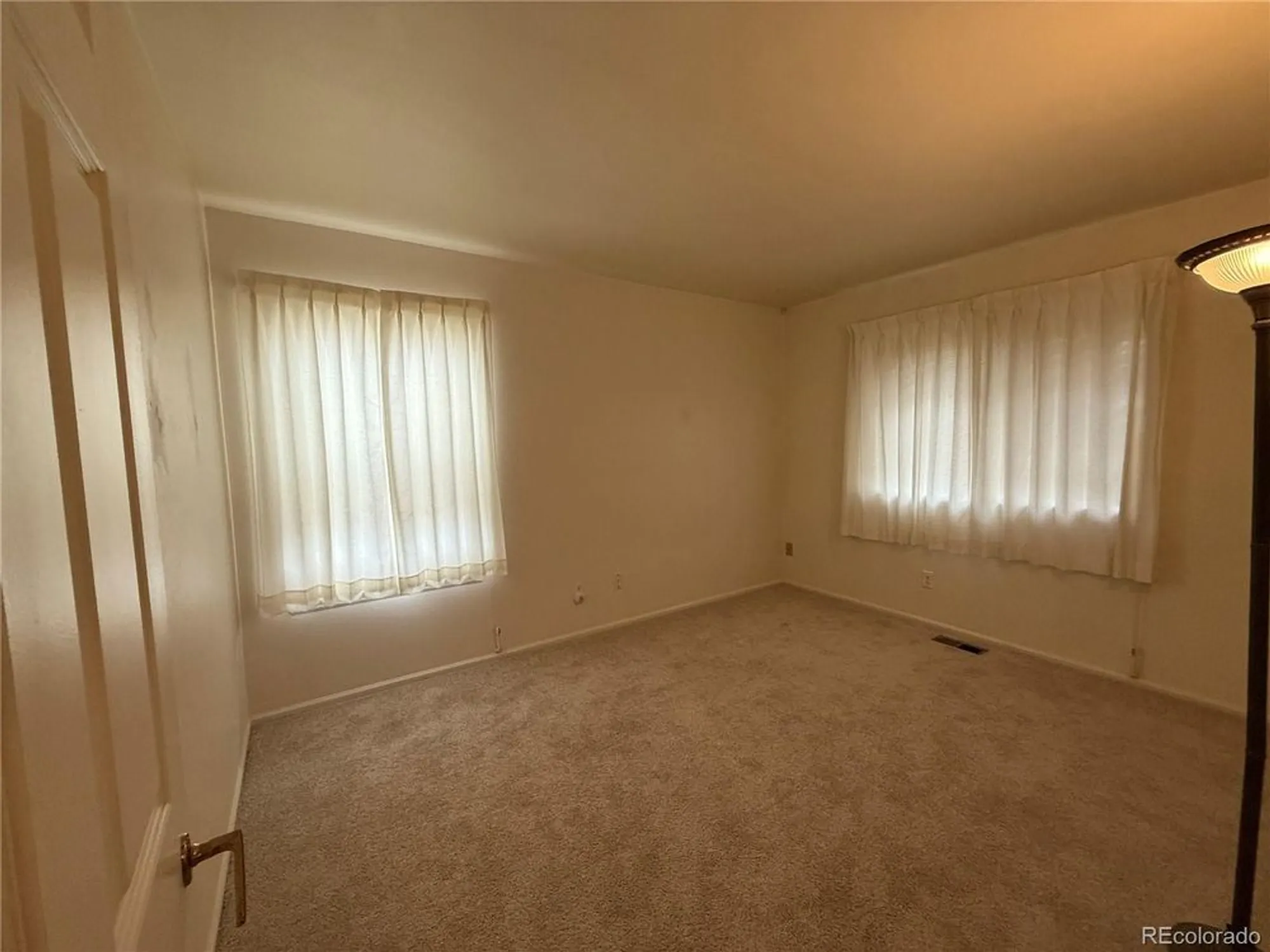Property Slideshow image 17 of 28 | 13922 e linvale pl, Aurora, CO, 80014