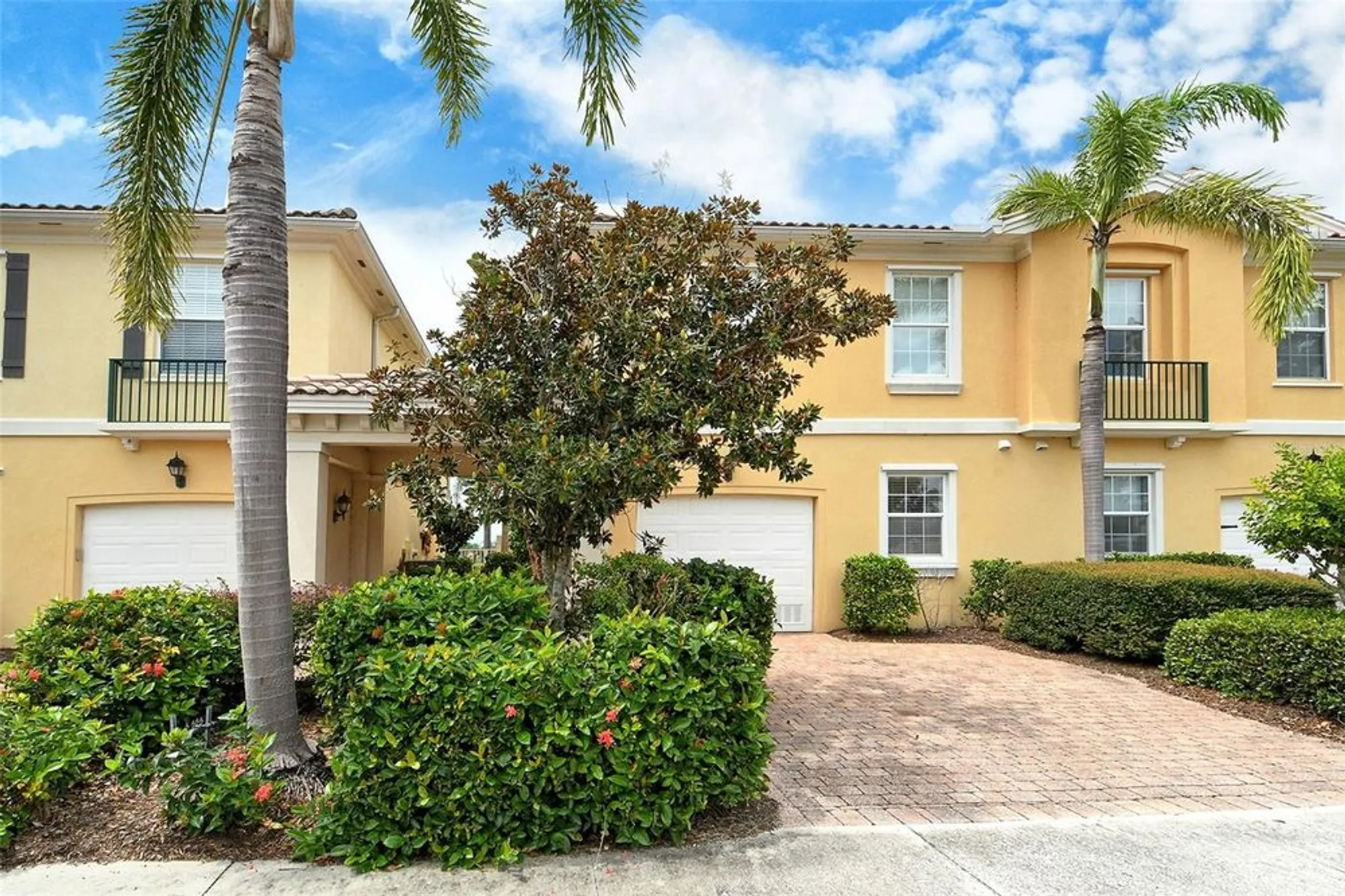 Property Slideshow image 1 of 49 | 1400 burgos dr, Sarasota, FL, 34238
