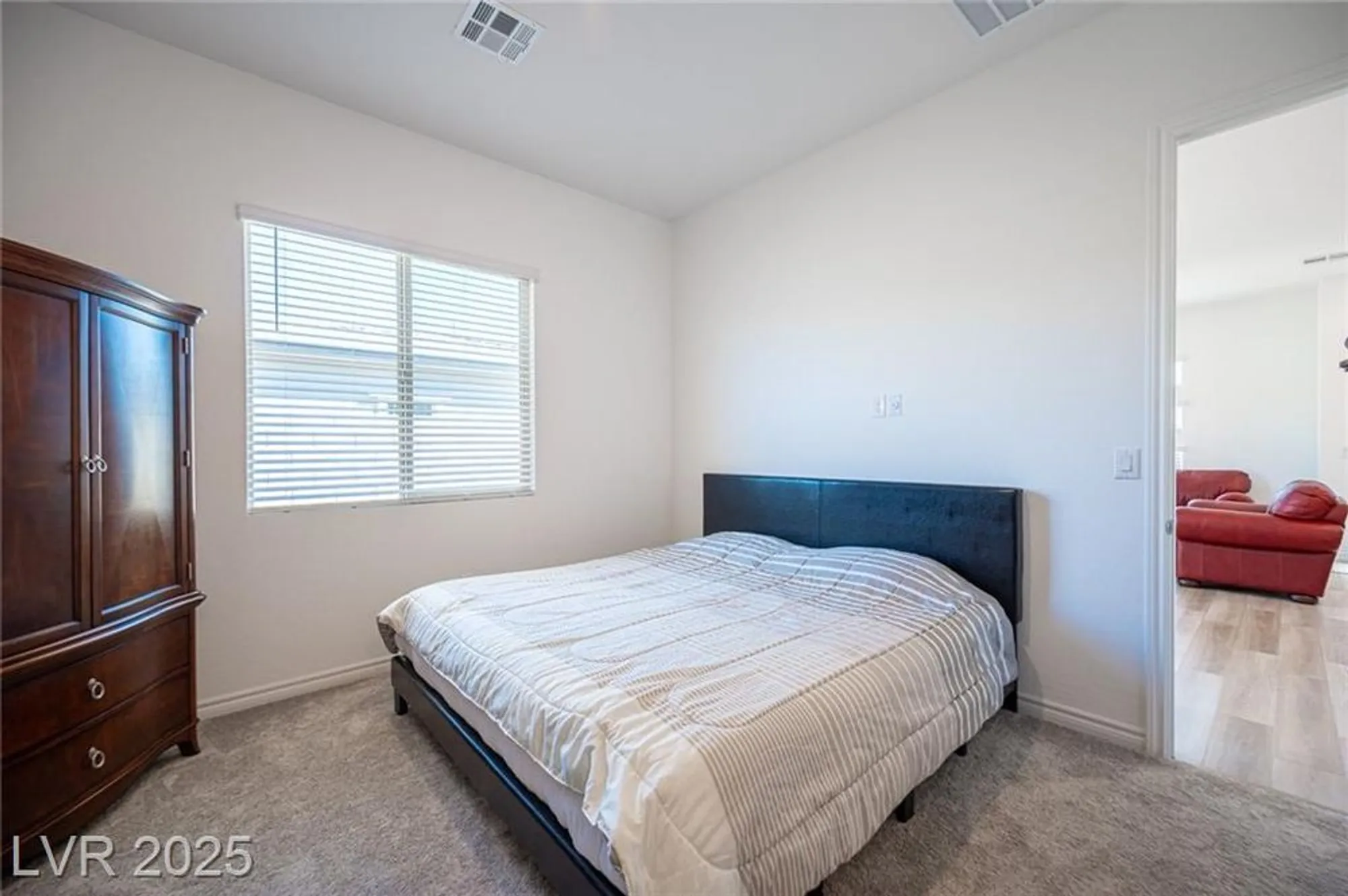 Property Slideshow image 31 of 46 | 932 belleforte ln, Las Vegas, NV, 89138