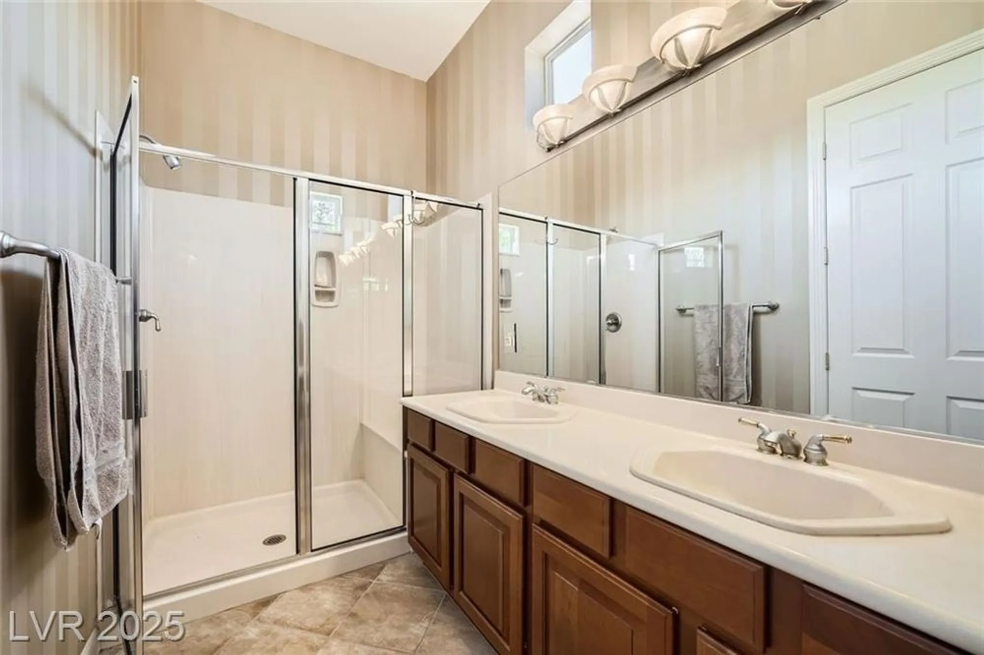 Property Slideshow image 48 of 72 | 4719 riva de romanza st, Las Vegas, NV, 89135