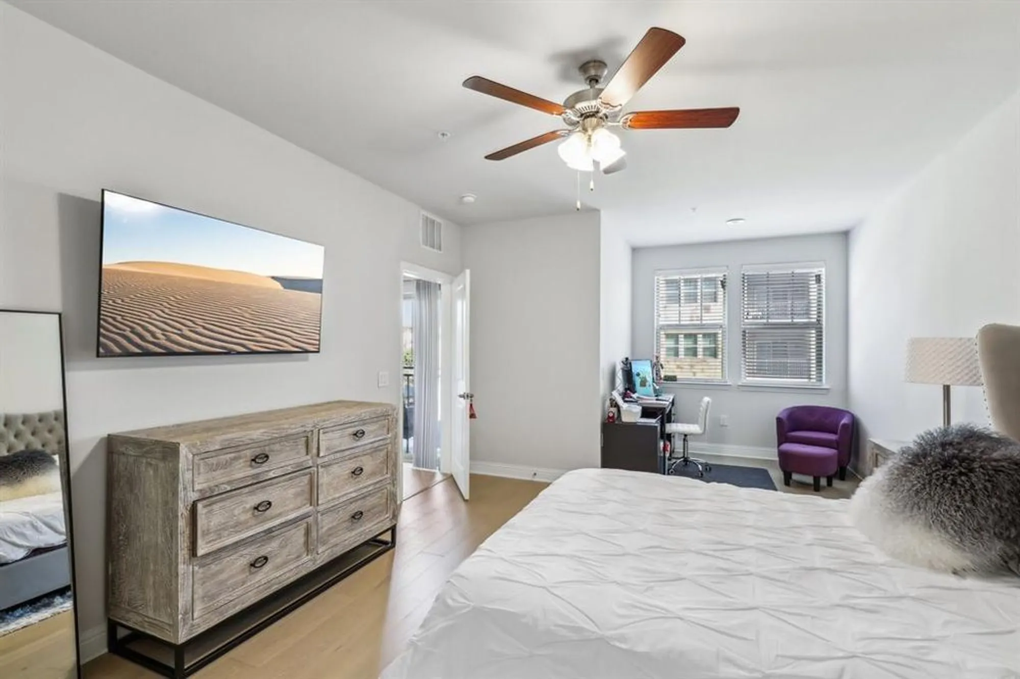 Property Slideshow image 18 of 39 | 1735 wittington pl apt 2305, Dallas, TX, 75234