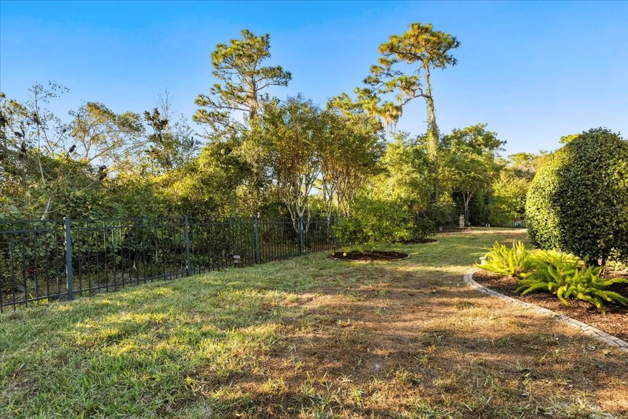 Property Slideshow image 28 of 35 | 504 garden club dr, Deland, FL, 32724