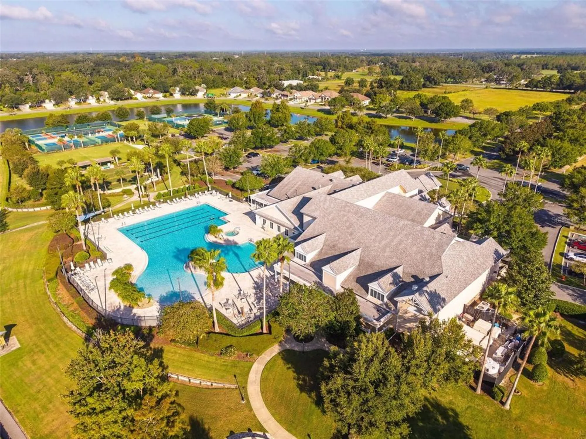 Property Slideshow image 5 of 95 | 8677 bridgeport bay cir, Mount Dora, FL, 32757