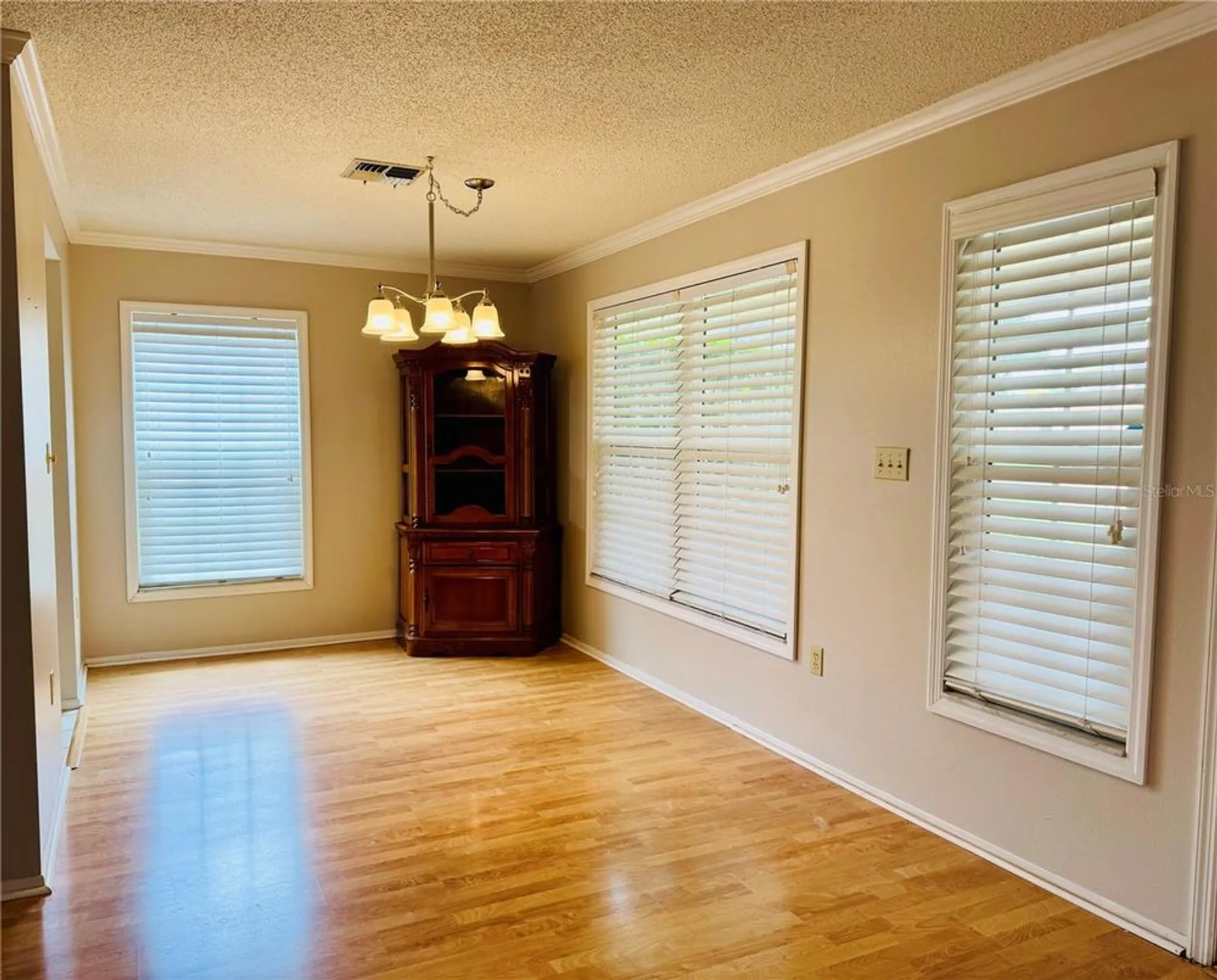 Property Slideshow image 7 of 22 | 4961 grist mill cir, New Port Richey, FL, 34655