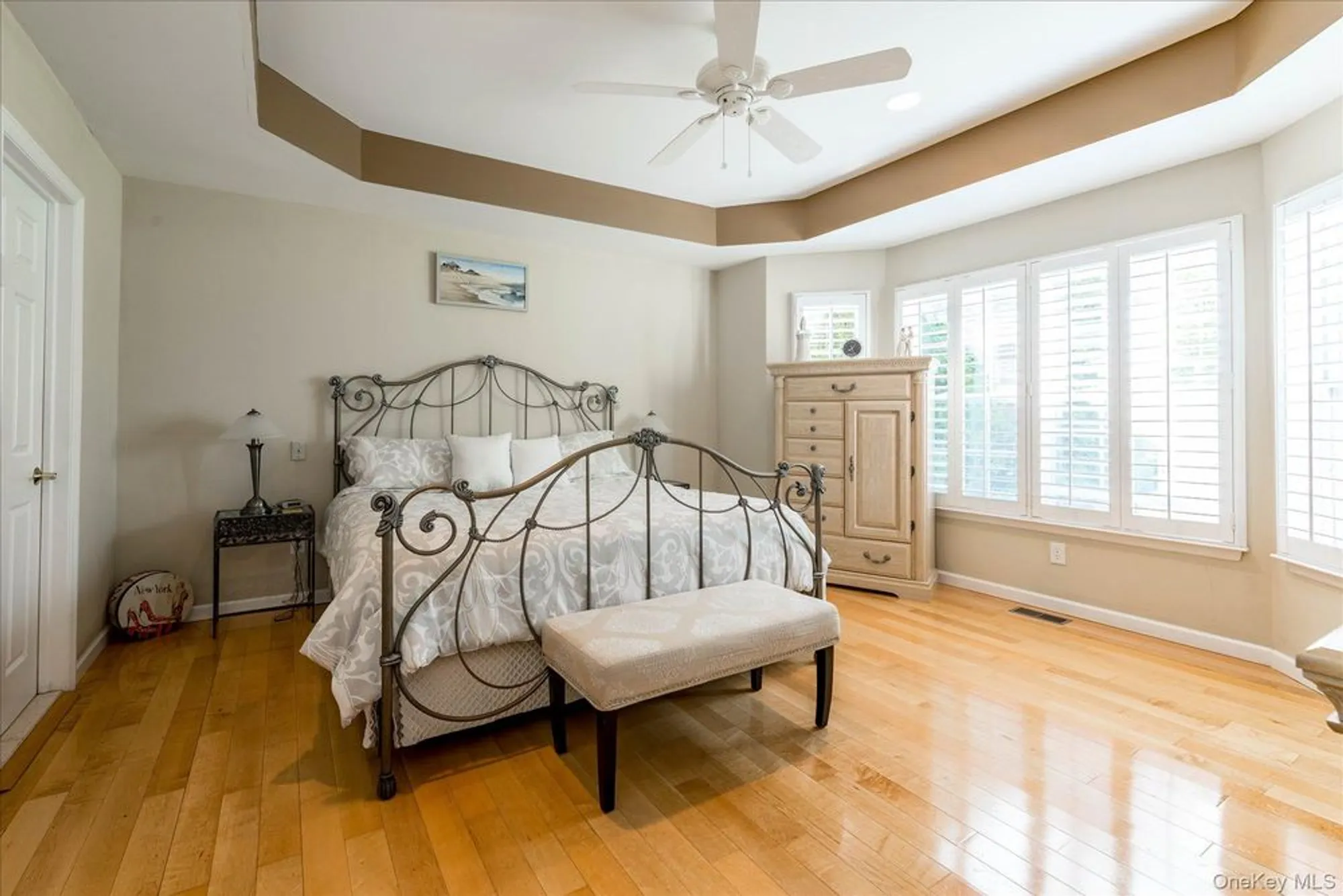 Property Slideshow image 10 of 21 | 43 halley ln, Miller Place, NY, 11764