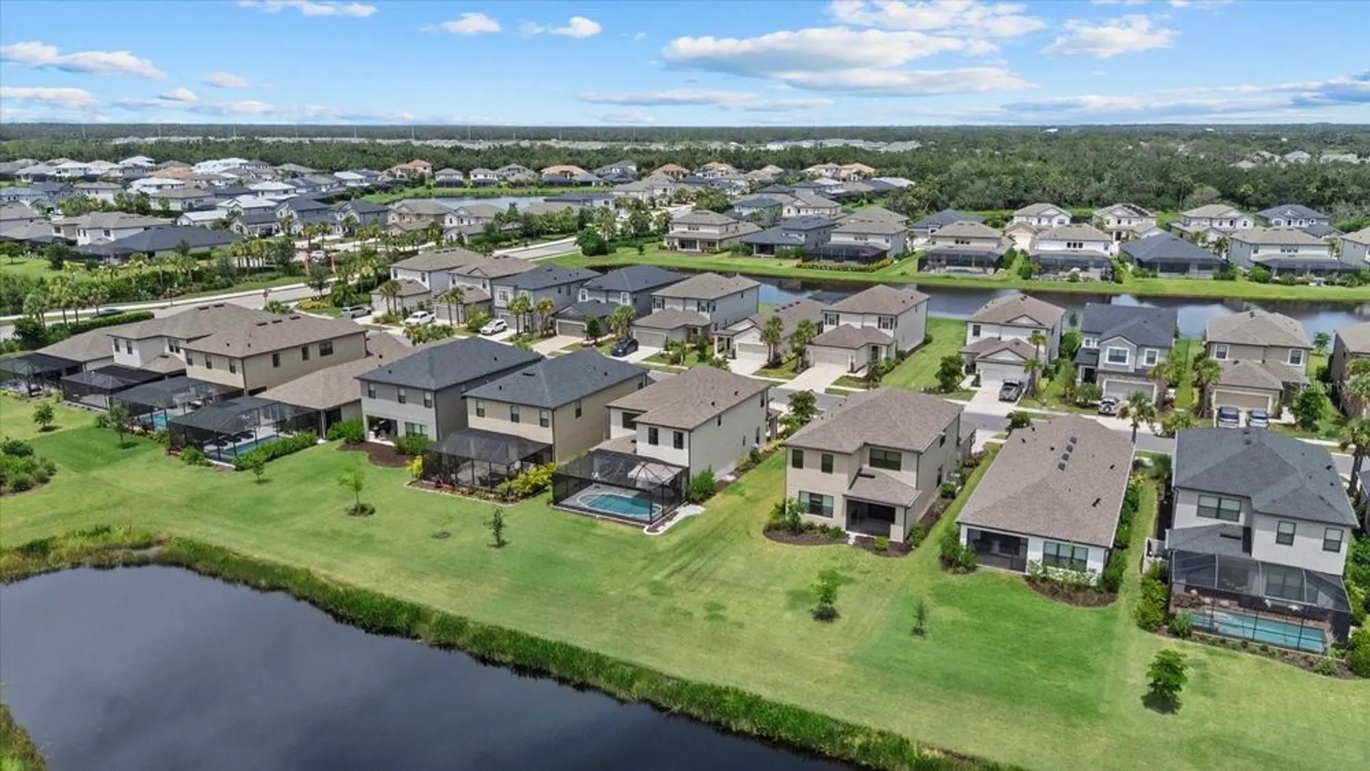 Property Slideshow image 42 of 71 | 10117 milky way cir, Sarasota, FL, 34241