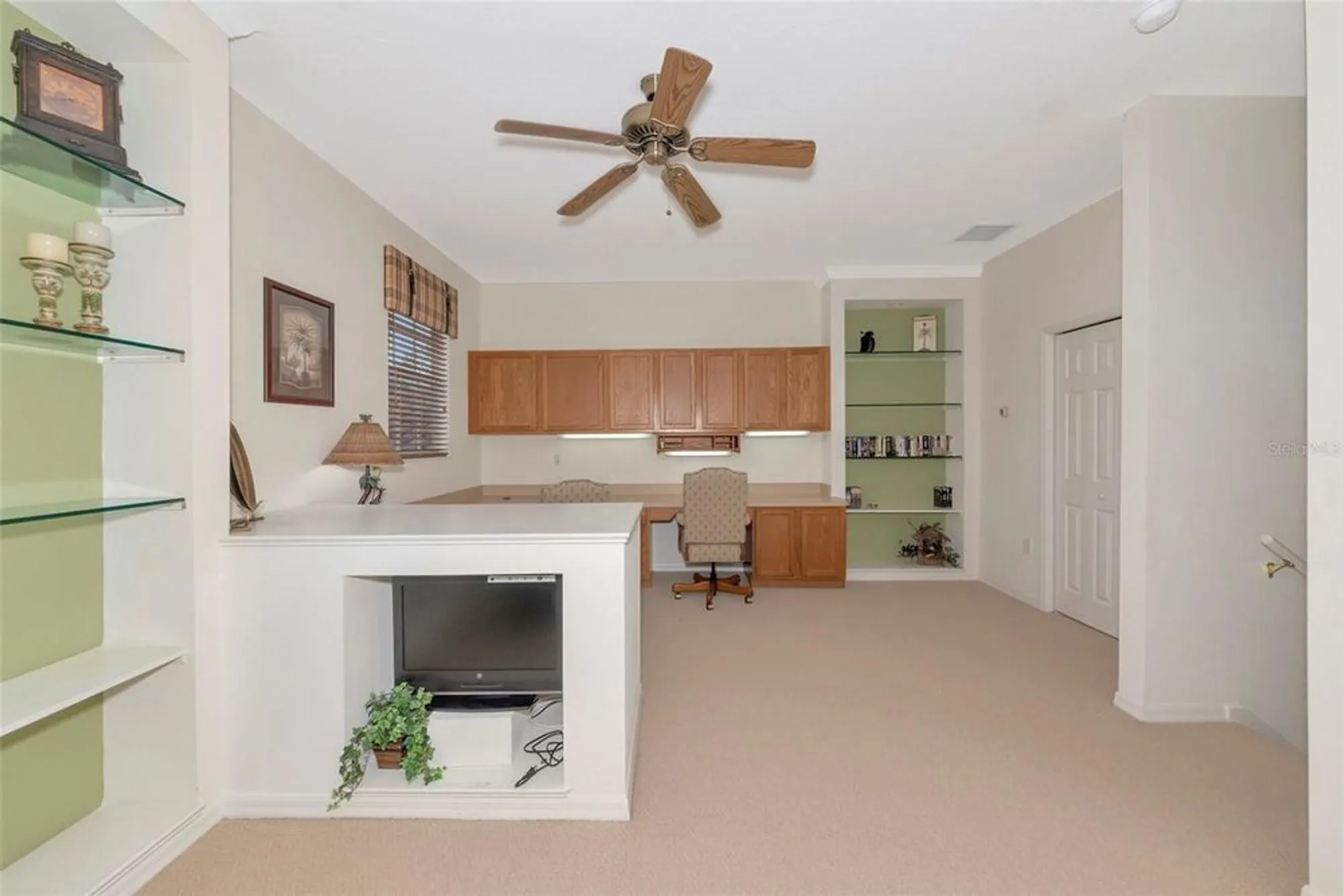 Property Slideshow image 16 of 34 | 6442 tailfeather way, Bradenton, FL, 34203