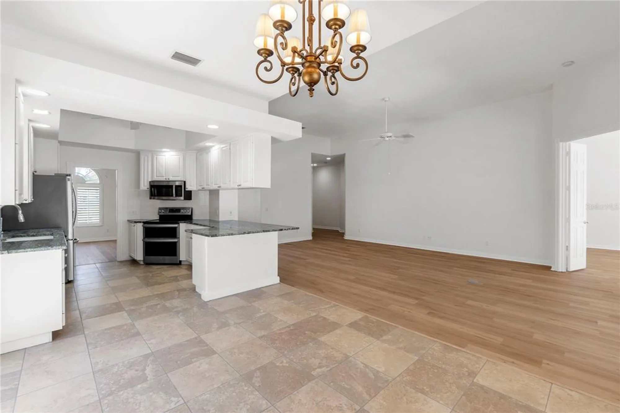 Property Slideshow image 14 of 40 | 5779 wilena pl, Sarasota, FL, 34238