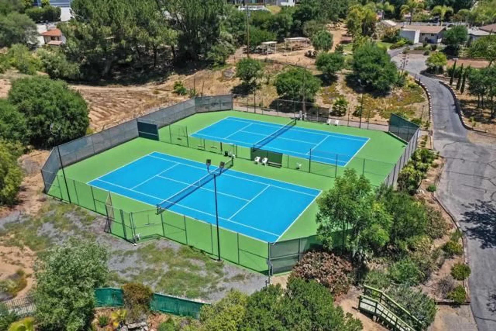 Property Slideshow image 27 of 34 | 10562 aspen gln, Escondido, CA, 92026